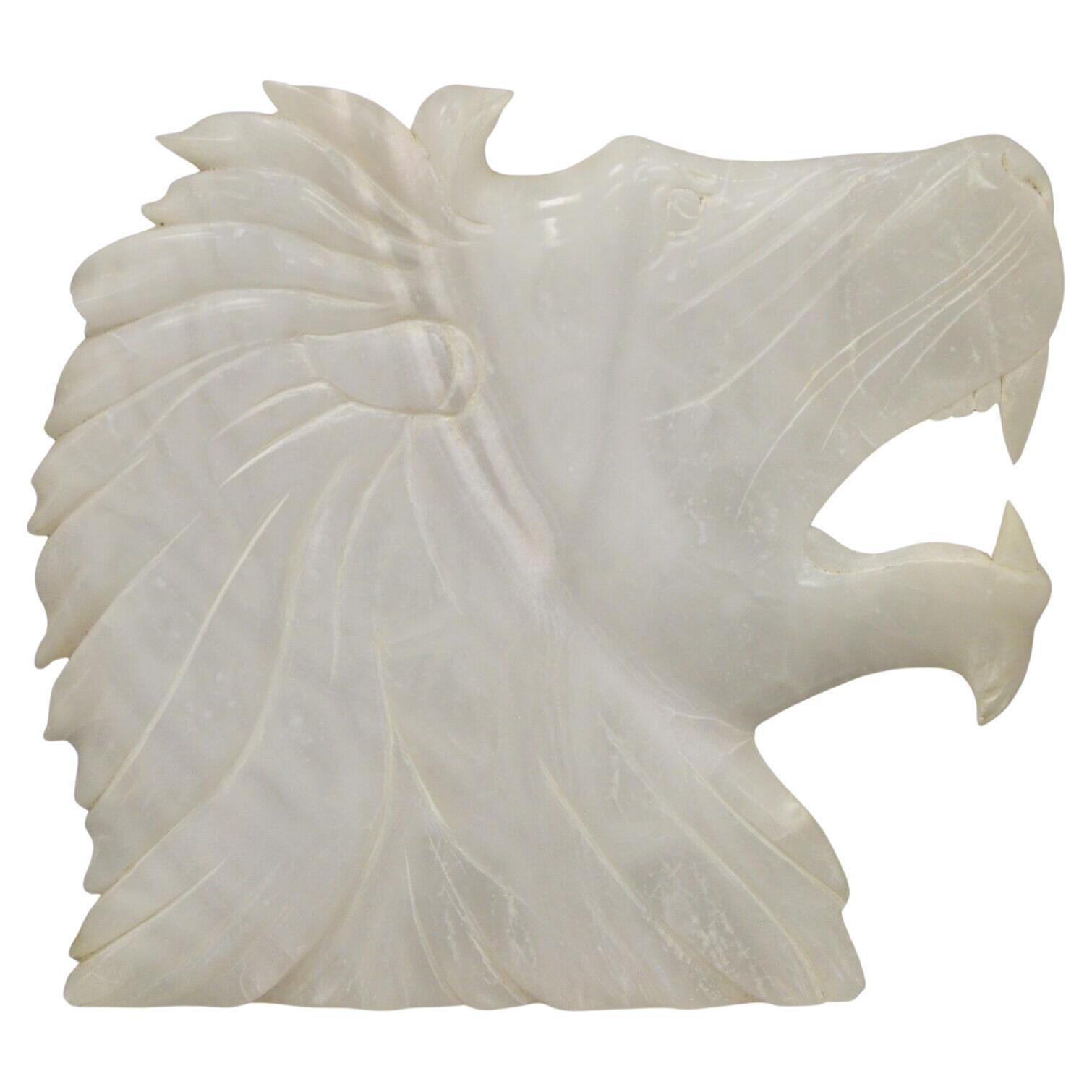 Statue italienne vintage sculptée en albâtre blanc avec tête de lion, figure en forme de B
