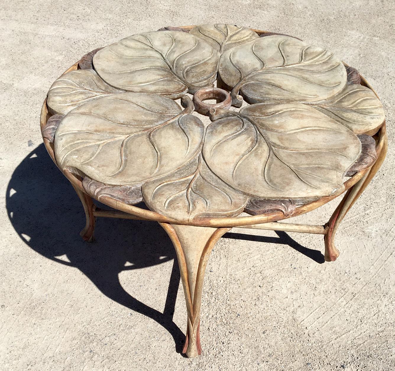 Vintage Italian Carved Wood Round Table with Large Leaf Table Top, 1970s In Good Condition For Sale In Baambrugge, NL