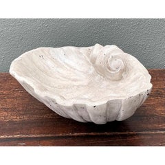 Ciotola vintage italiana in legno intagliato