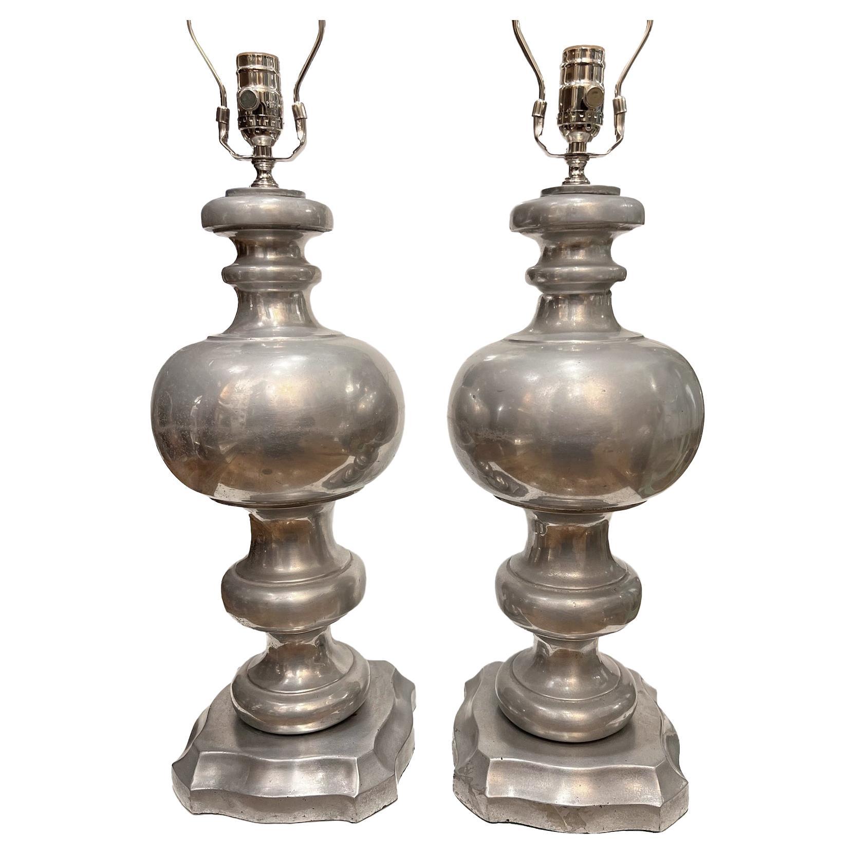 Lampes italiennes vintage en métal moulé