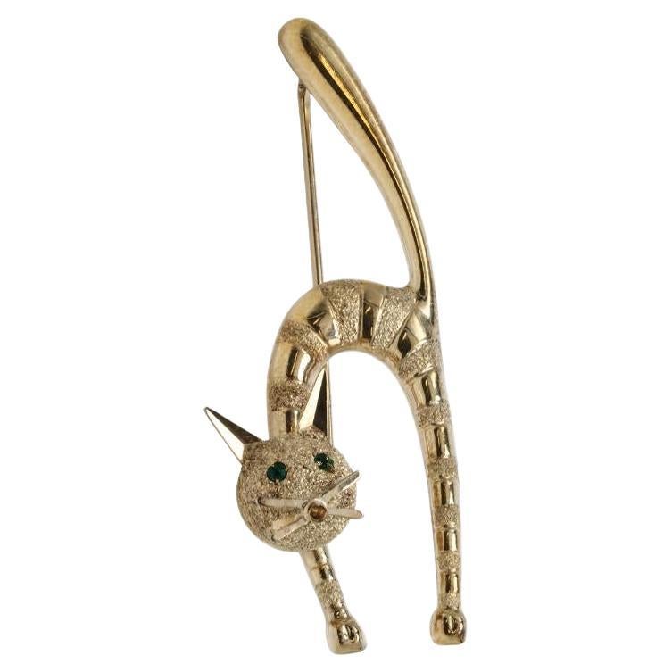 Vintage Italian Cat Brooch in 14k Yellow Gold with Emerald Eyes