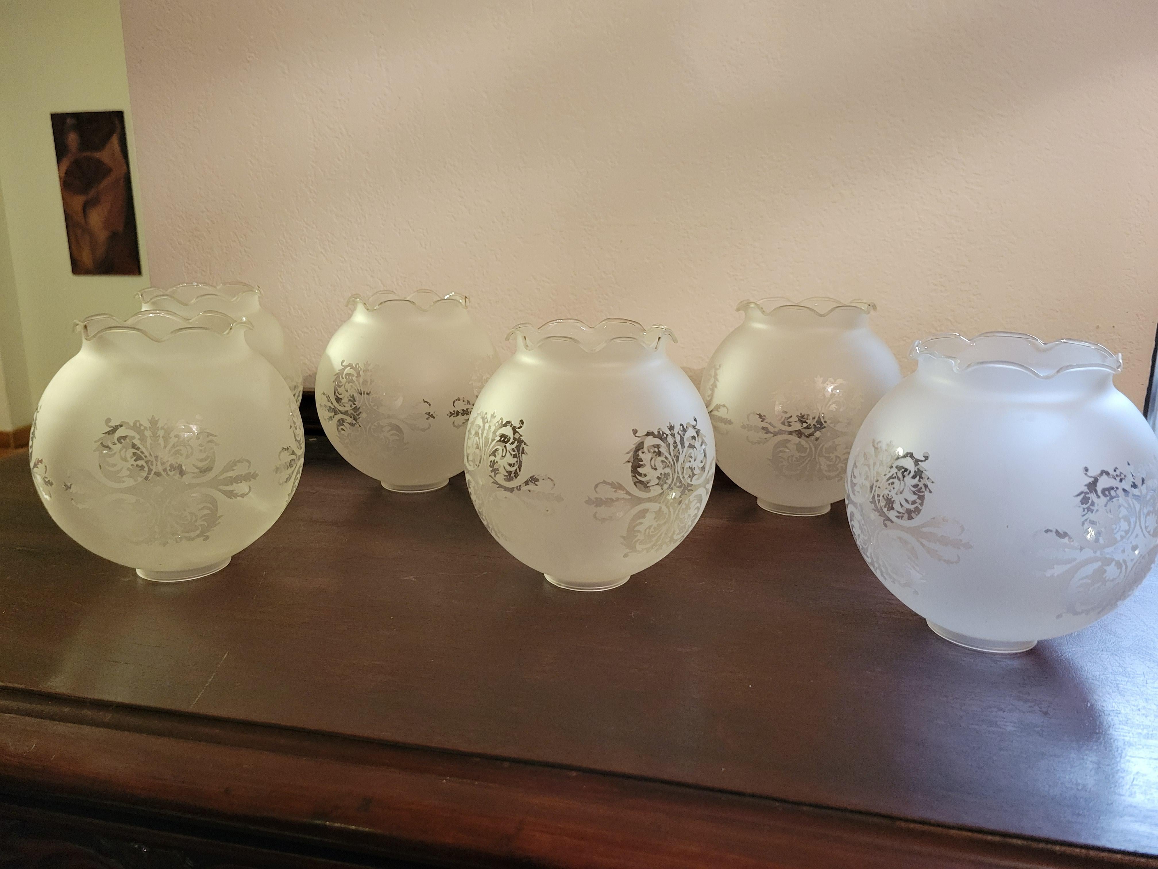 Italian Porcelain 6-Light Chandelier  For Sale 2