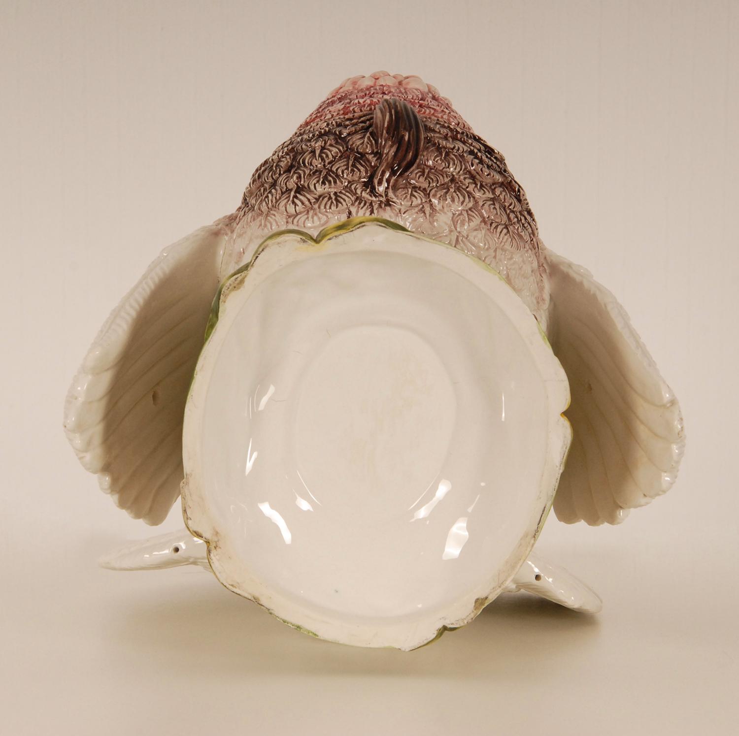 Soupière italienne vintage en porcelaine avec figurine d'oiseau en forme d'animal en céramique  en vente 6