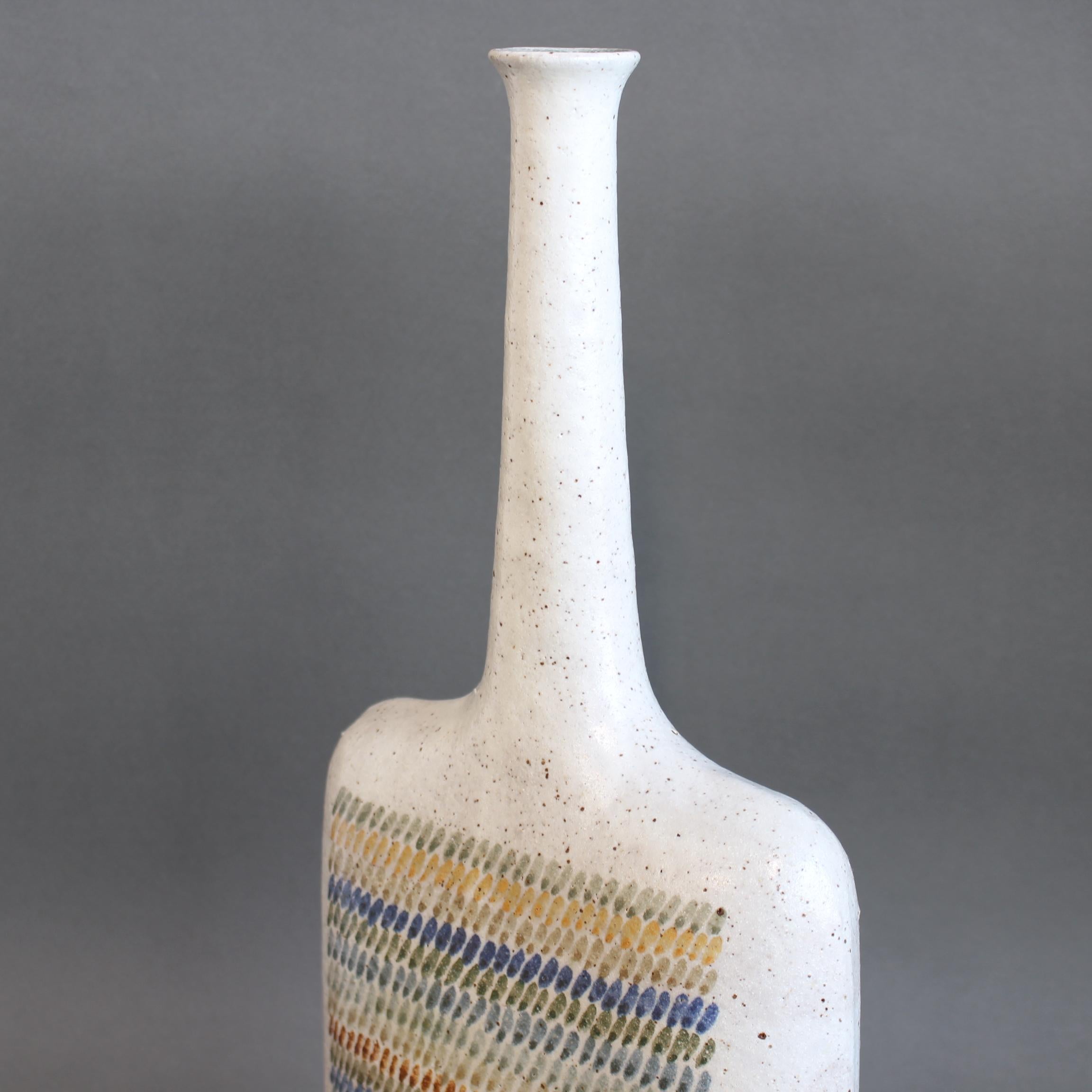Dekorative Flasche aus italienischer Keramik von Bruno Gambone (ca. 1990er Jahre) - groß (Ende des 20. Jahrhunderts) im Angebot