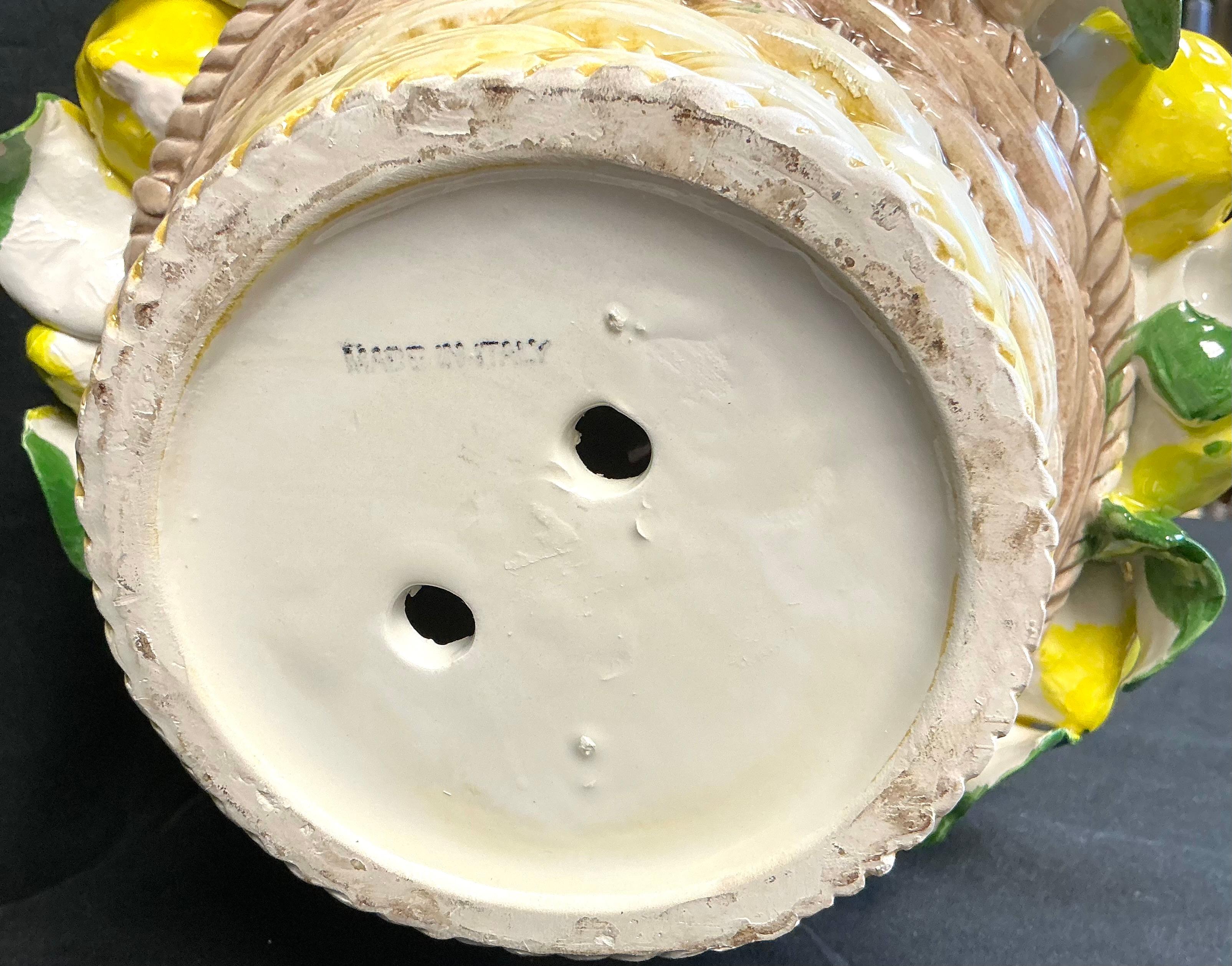 XX secolo Albero di limoni in ceramica d'epoca con cestino in vendita