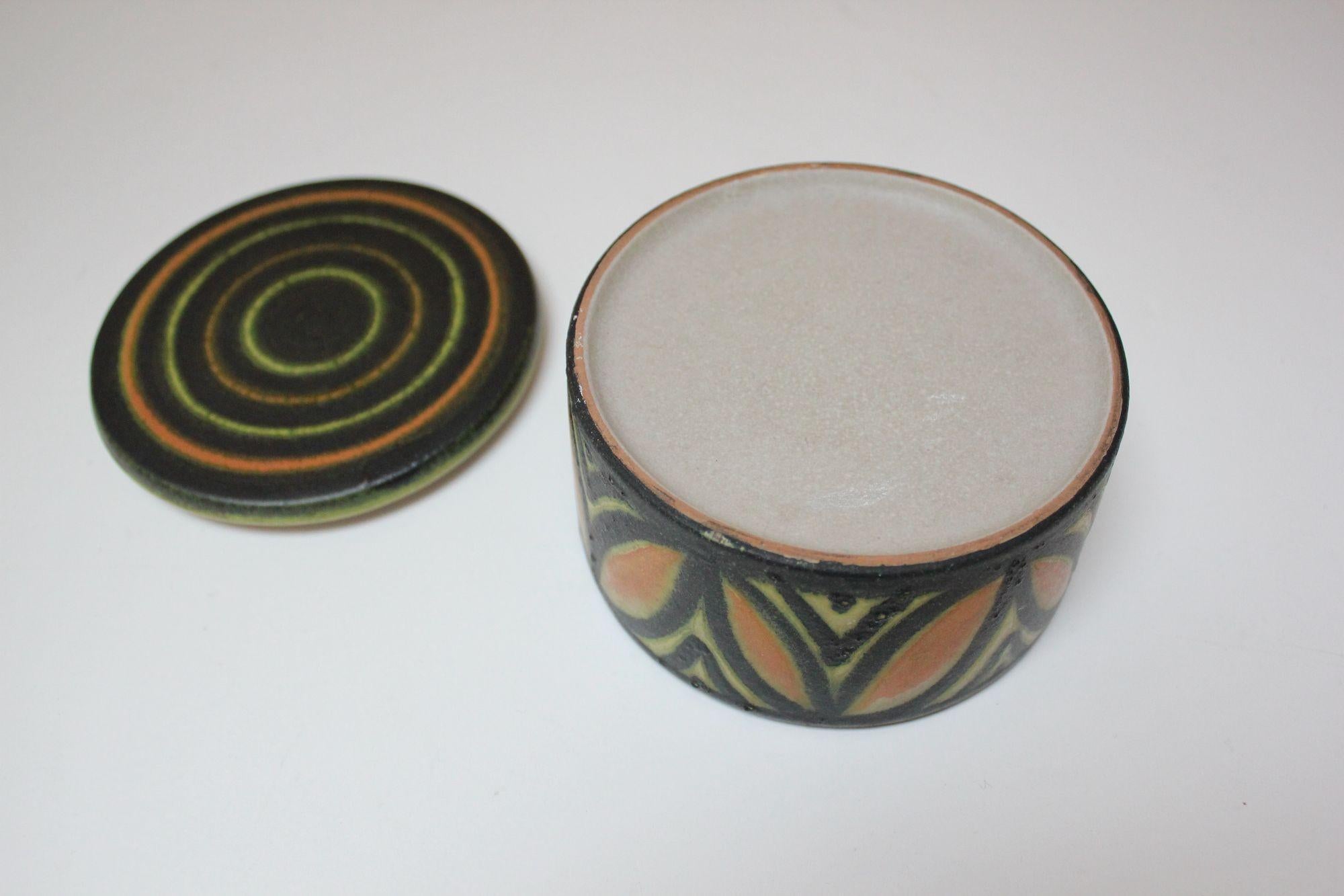 Mid-Century Modern Boîte/jarre à couvercle ronde en céramique italienne vintage Raymor en vente