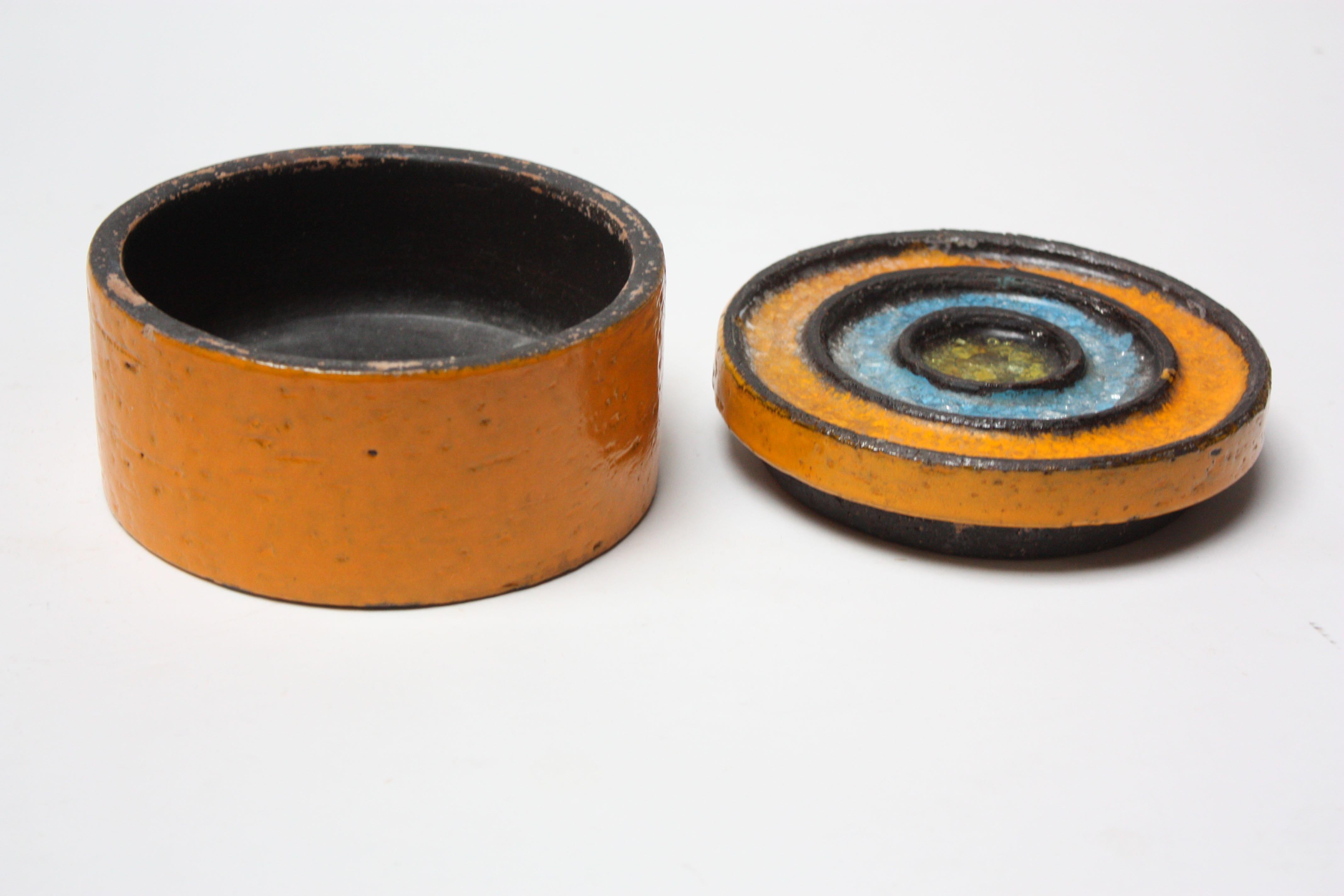 Mid-20th Century Vintage Italian Ceramic Round Box / Lidded Jar in the Style of Raymor