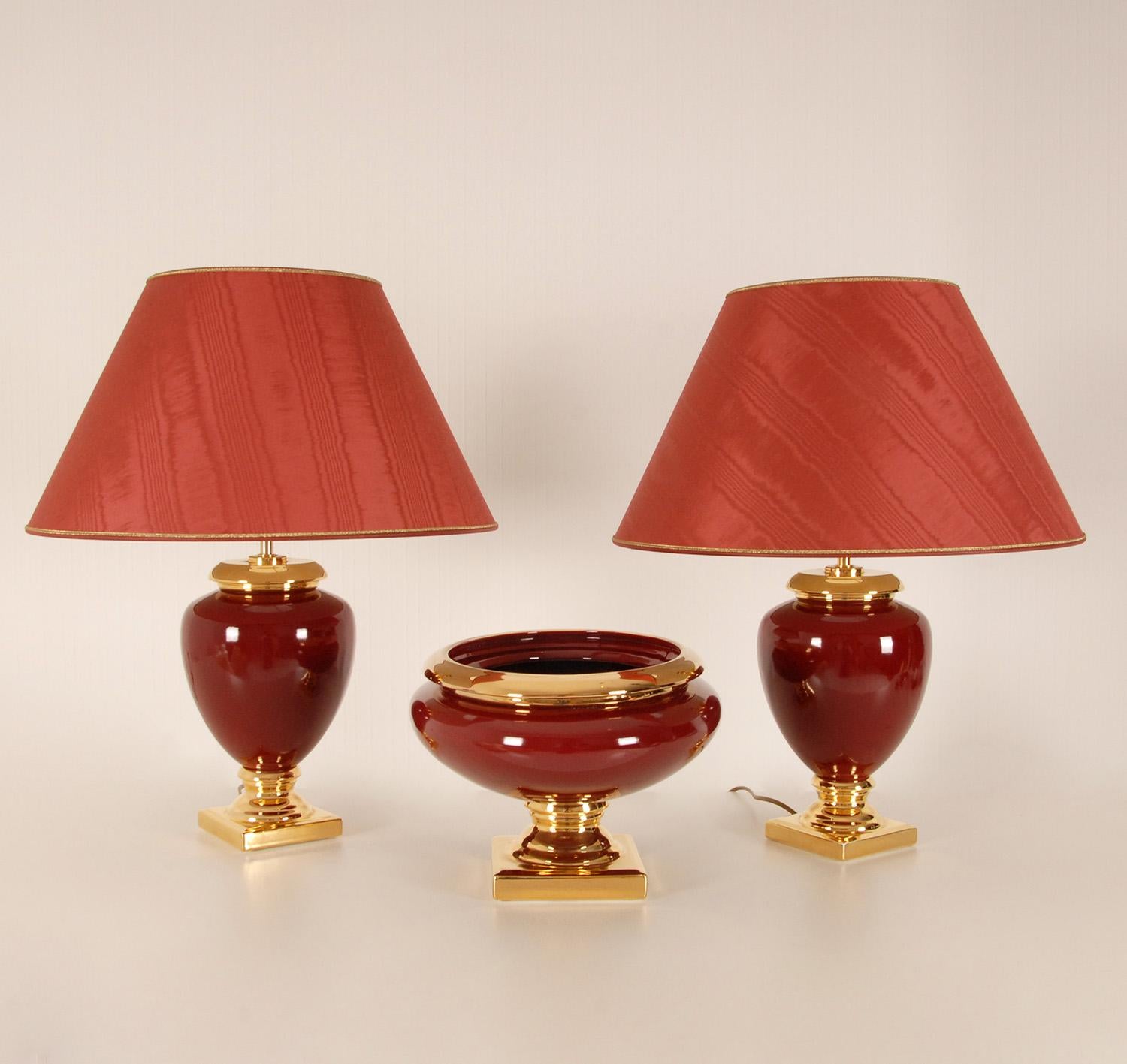 Vintage Italian Ceramic Ruby Burgundy Red Gold Tazza and Table Lamps Set of 3 In Good Condition For Sale In Wommelgem, VAN