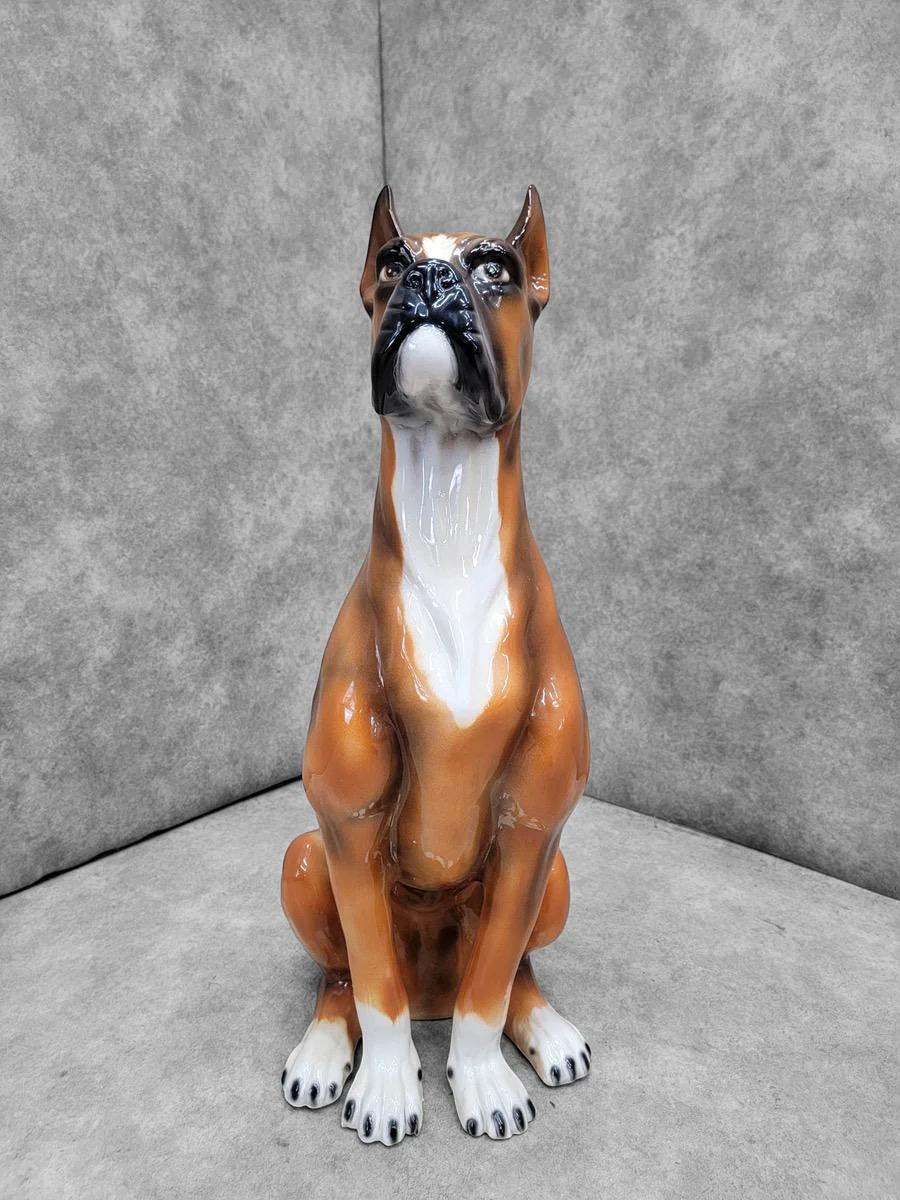 Vintage Italian Ceramic Sculpted And Hand Painted Sitting Boxer Guard Dog Statue In Good Condition For Sale In Chicago, IL