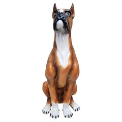 Estatua de Perro Guardián Boxer Sentado en Cerámica Italiana Vintage Esculpida y Pintada a Mano