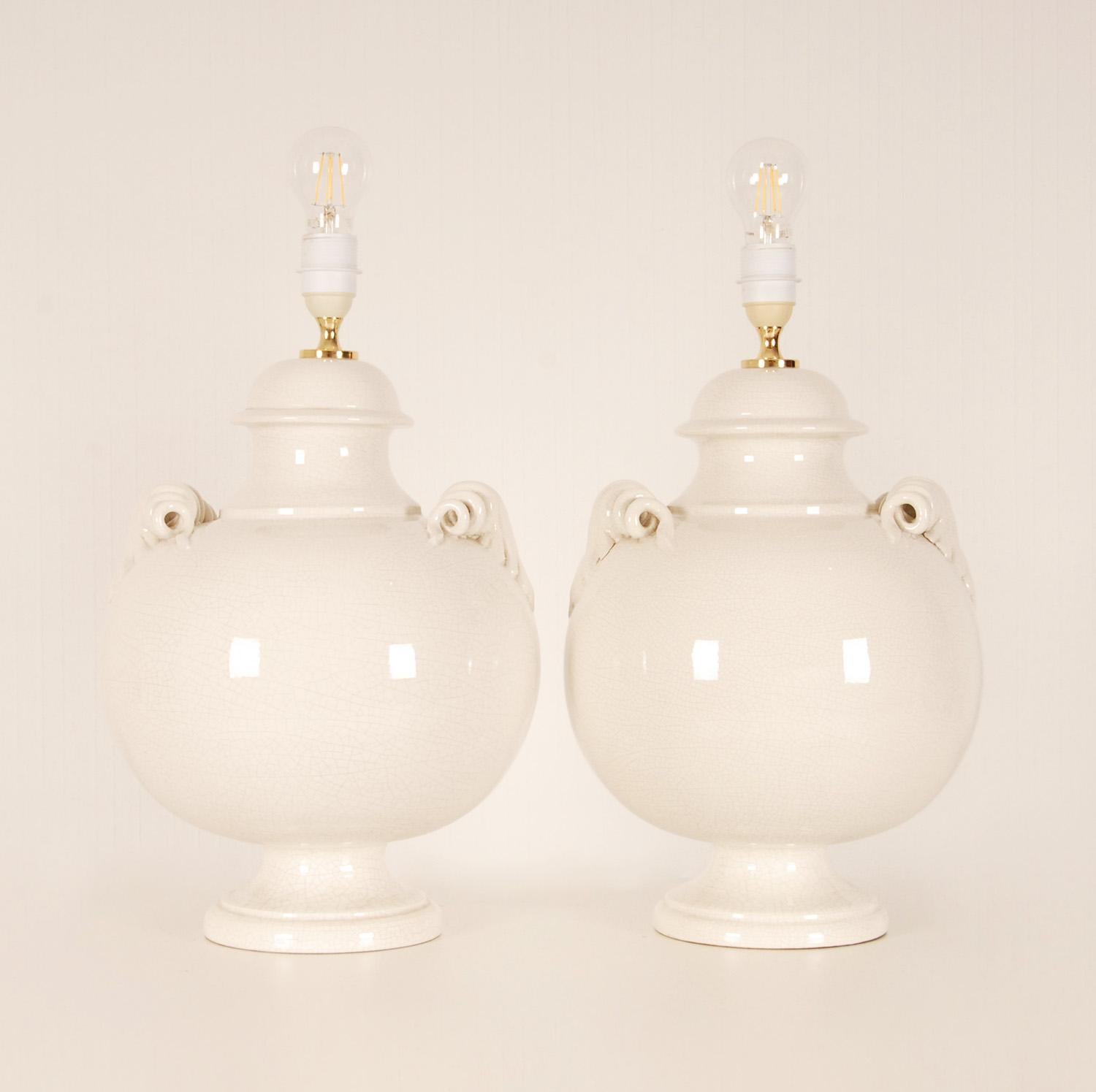 Vintage Italian Ceramic Table Lamps Handmade Off White Majolica Vase Lamps Pair 3