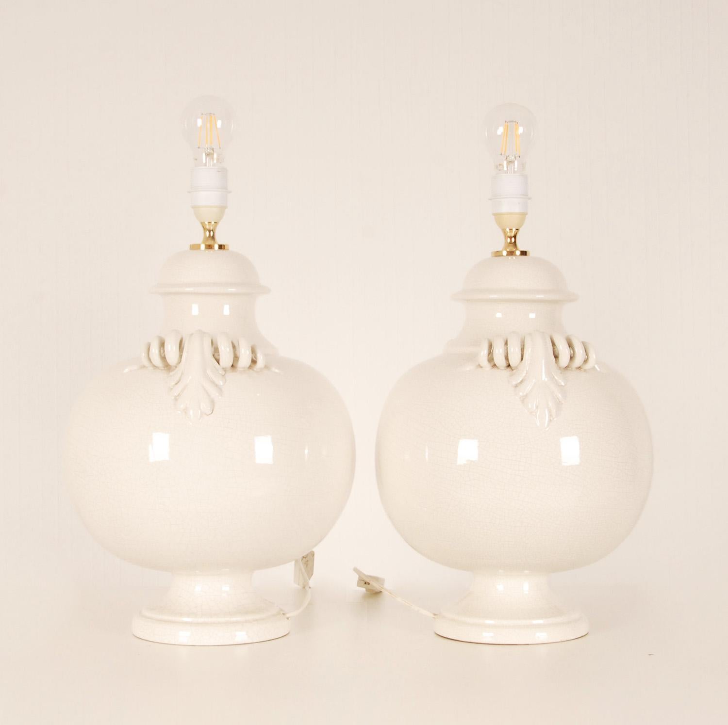 Vintage Italian Ceramic Table Lamps Handmade Off White Majolica Vase Lamps Pair 4