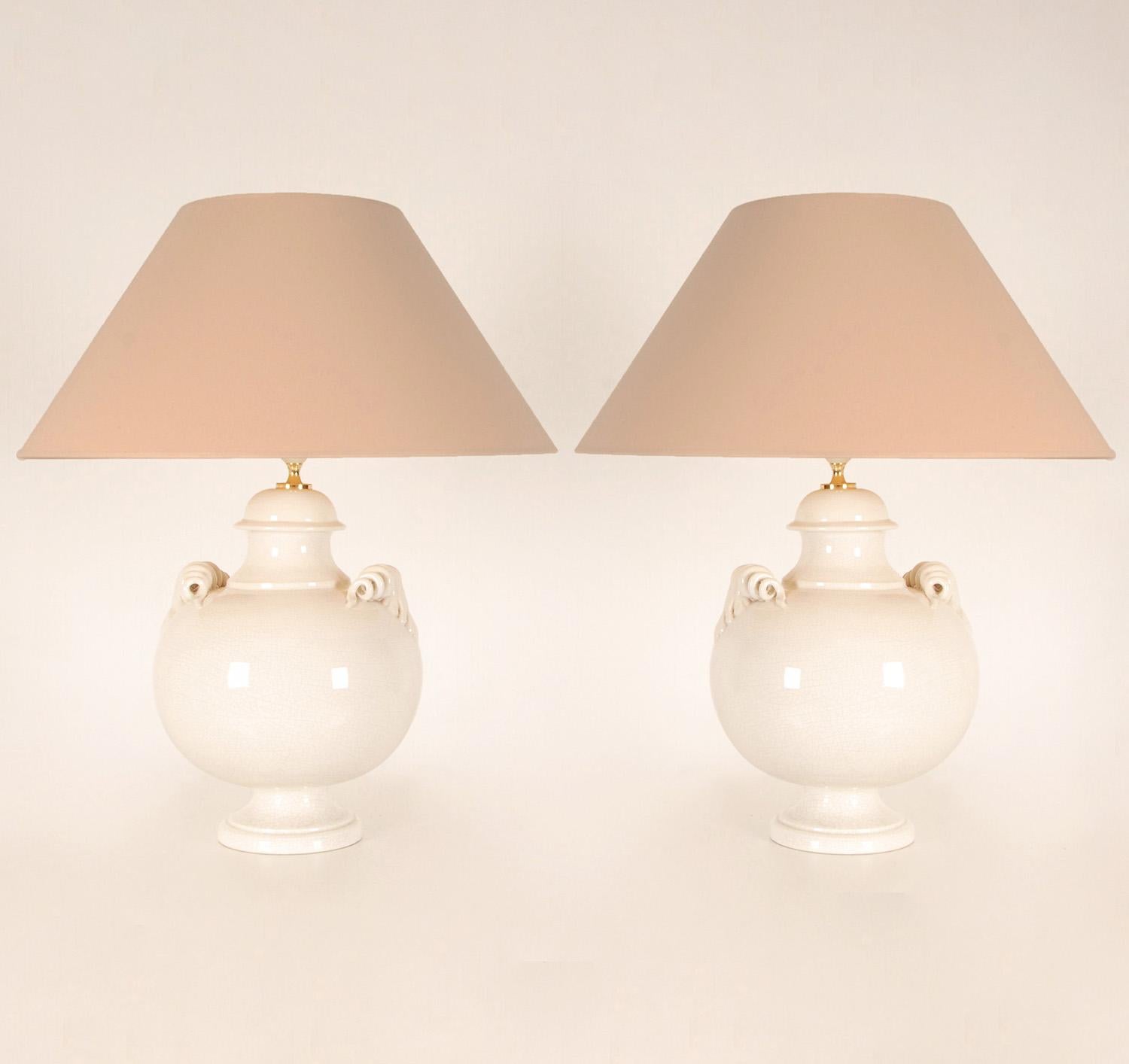 Vintage Italian Ceramic Table Lamps Handmade Off White Majolica Vase Lamps Pair 7