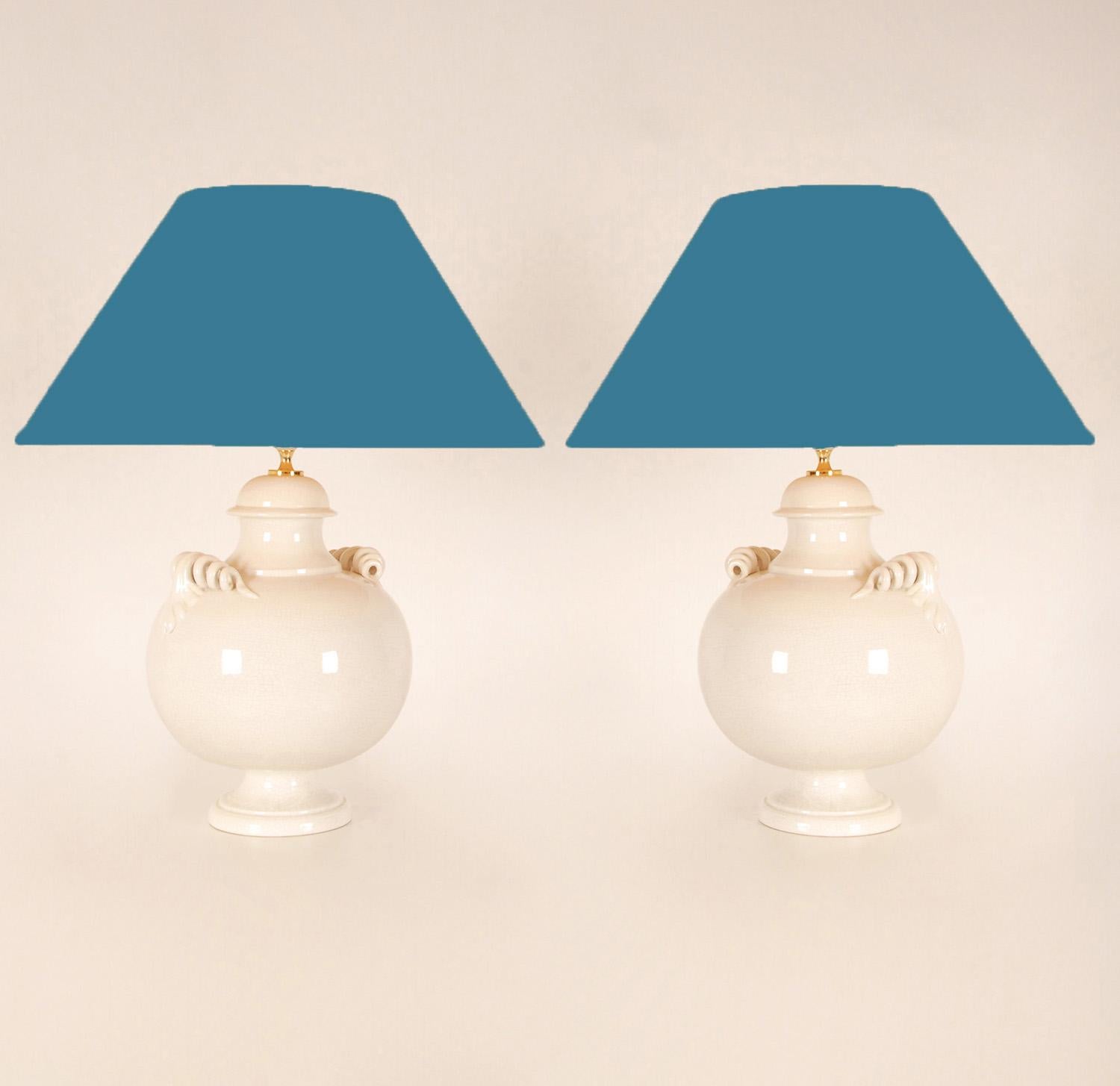 Renaissance Revival Vintage Italian Ceramic Table Lamps Handmade Off White Majolica Vase Lamps Pair
