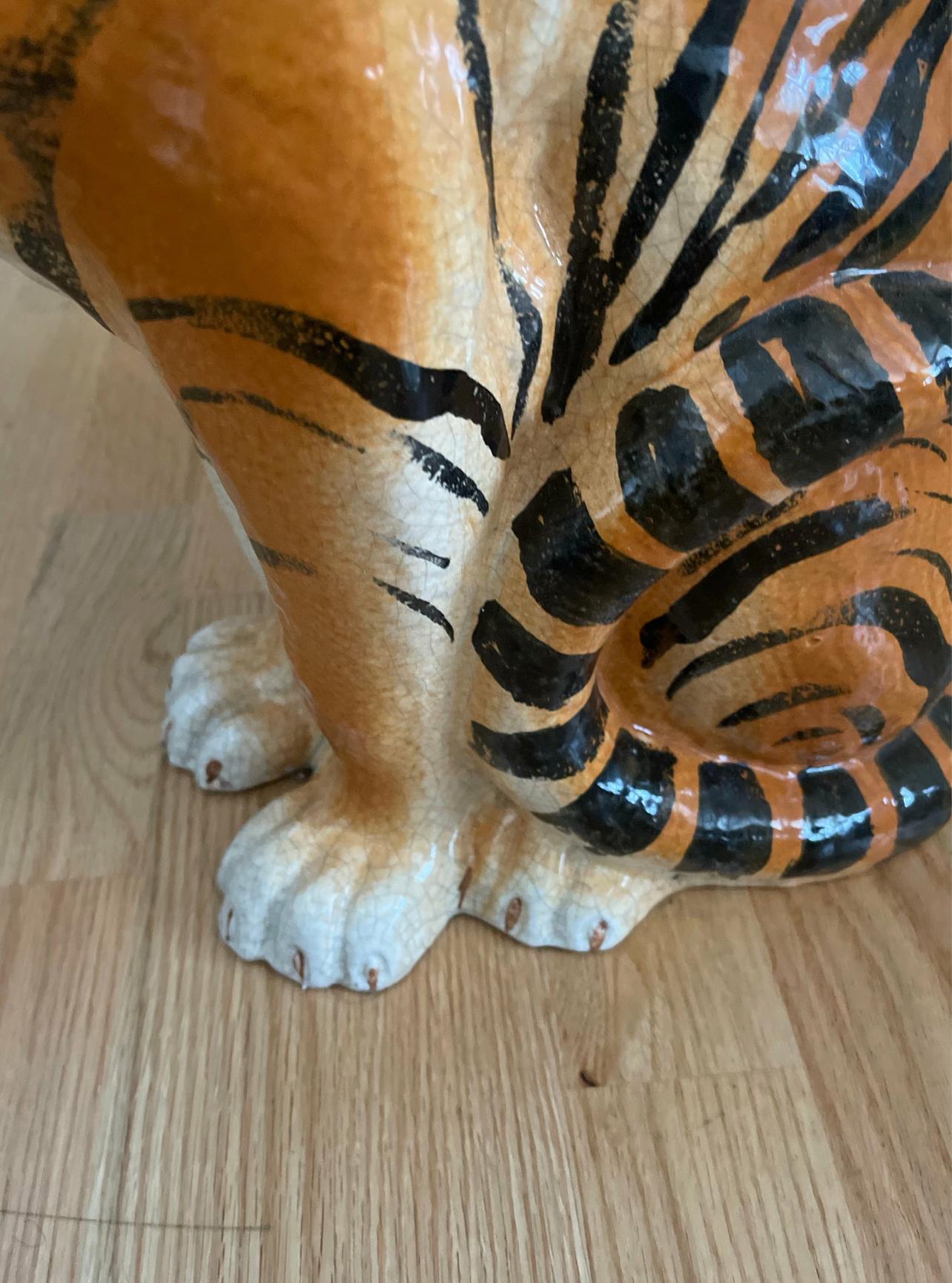 Italienische Vintage-Tiger-Statue-Skulptur aus Keramik, MCM Hollywood Regency-Stil, 1950er Jahre (Mitte des 20. Jahrhunderts) im Angebot