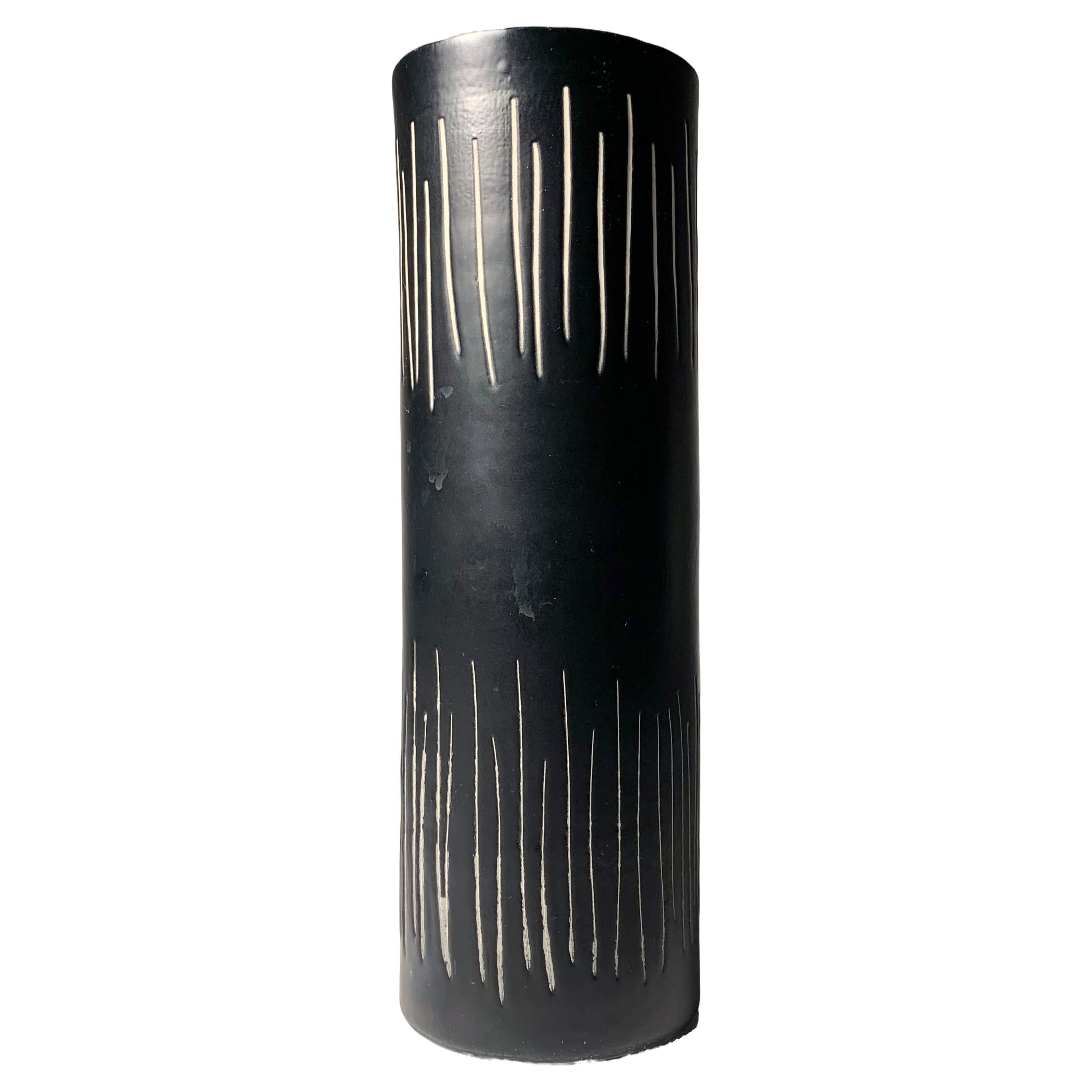 Vintage Italian Ceramic Vase by Alvino Bagni for Bitossi / Raymor Gunmetal Black For Sale