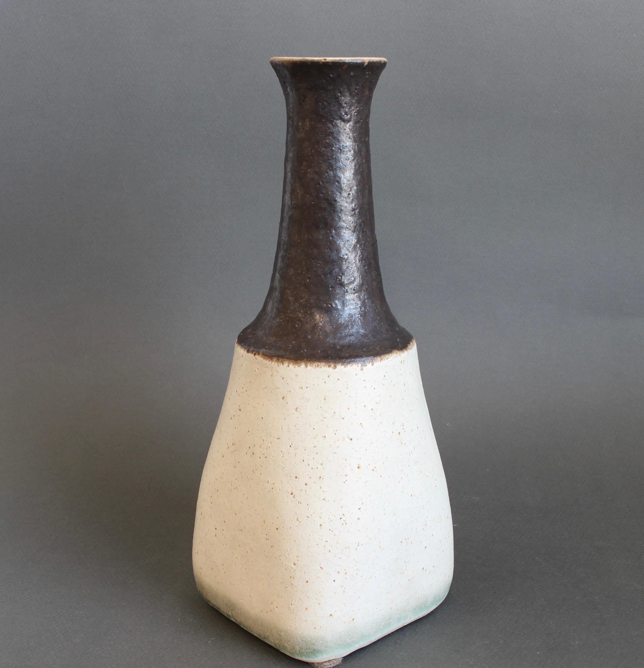 Vase aus italienischer Keramik von Bruno Gambone (ca. 1980er Jahre) im Angebot 1
