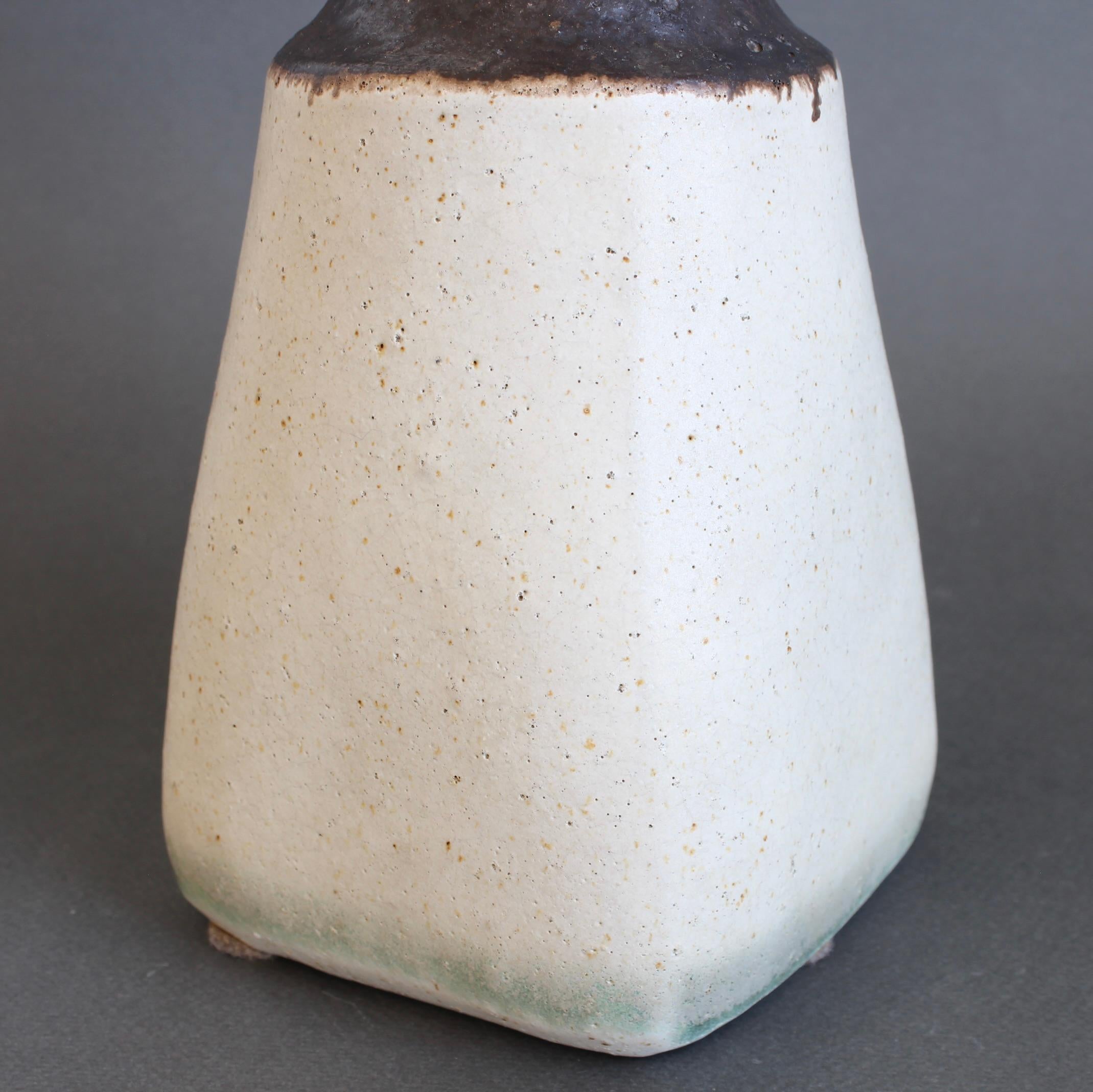 Vase aus italienischer Keramik von Bruno Gambone (ca. 1980er Jahre) im Angebot 4