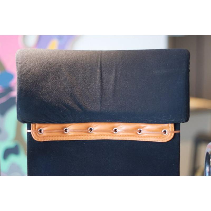 Sedia italiana vintage di Guido Faleschini, anni '70

Design vintage
La poltrona vintage disegnata da Guido Faleschini negli anni '70 in Italia incarna l'estetica audace e all'avanguardia di quel periodo. Con linee fluide e un design ergonomico,