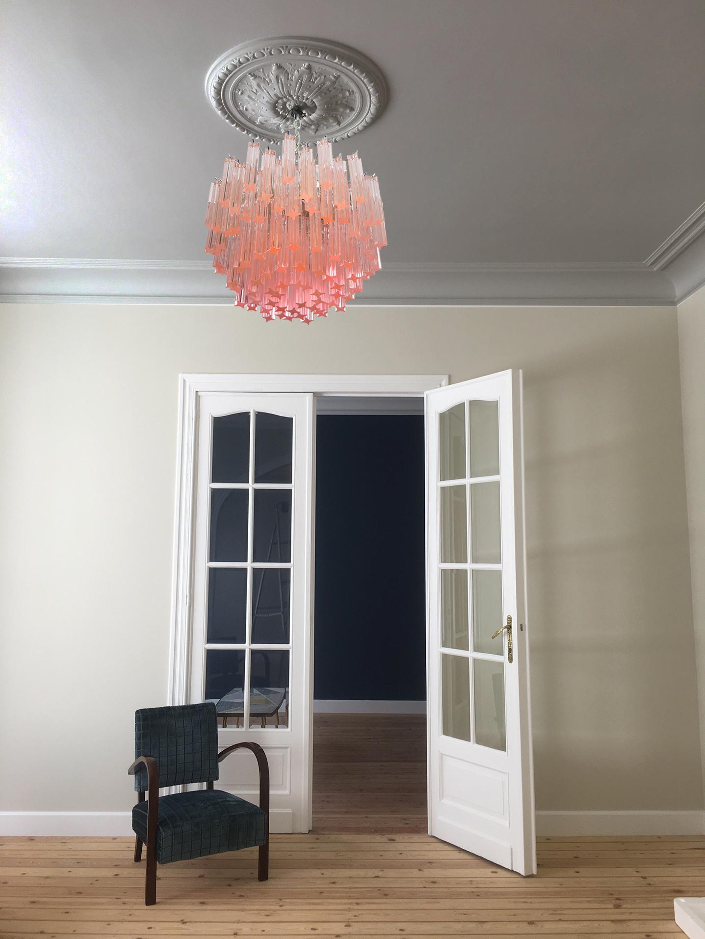Vintage Italian Chandelier Made by 107 Crystal Quadriedri, Murano 1
