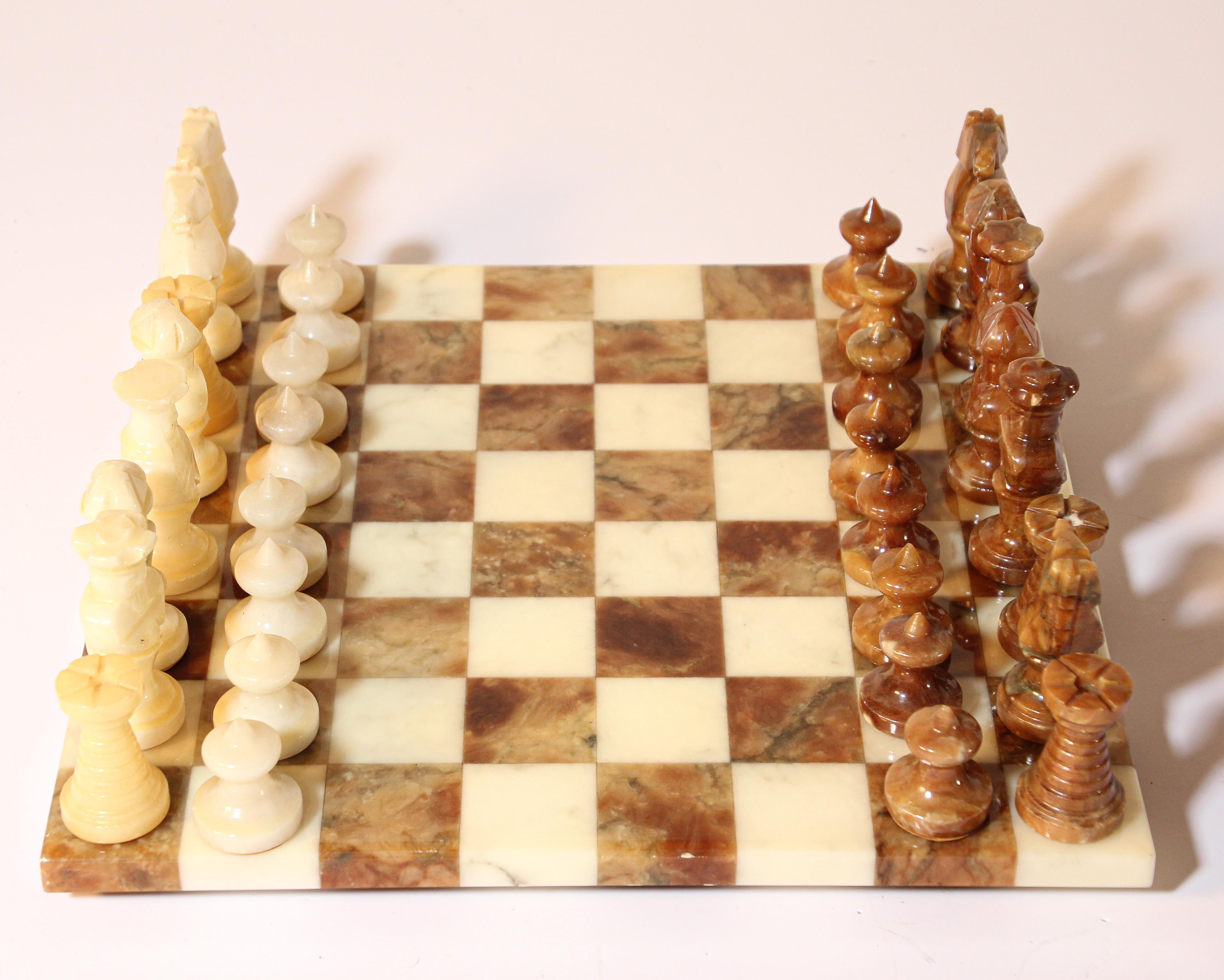 Vintage Italian Chess Board with Alabaster Carved Pieces 3