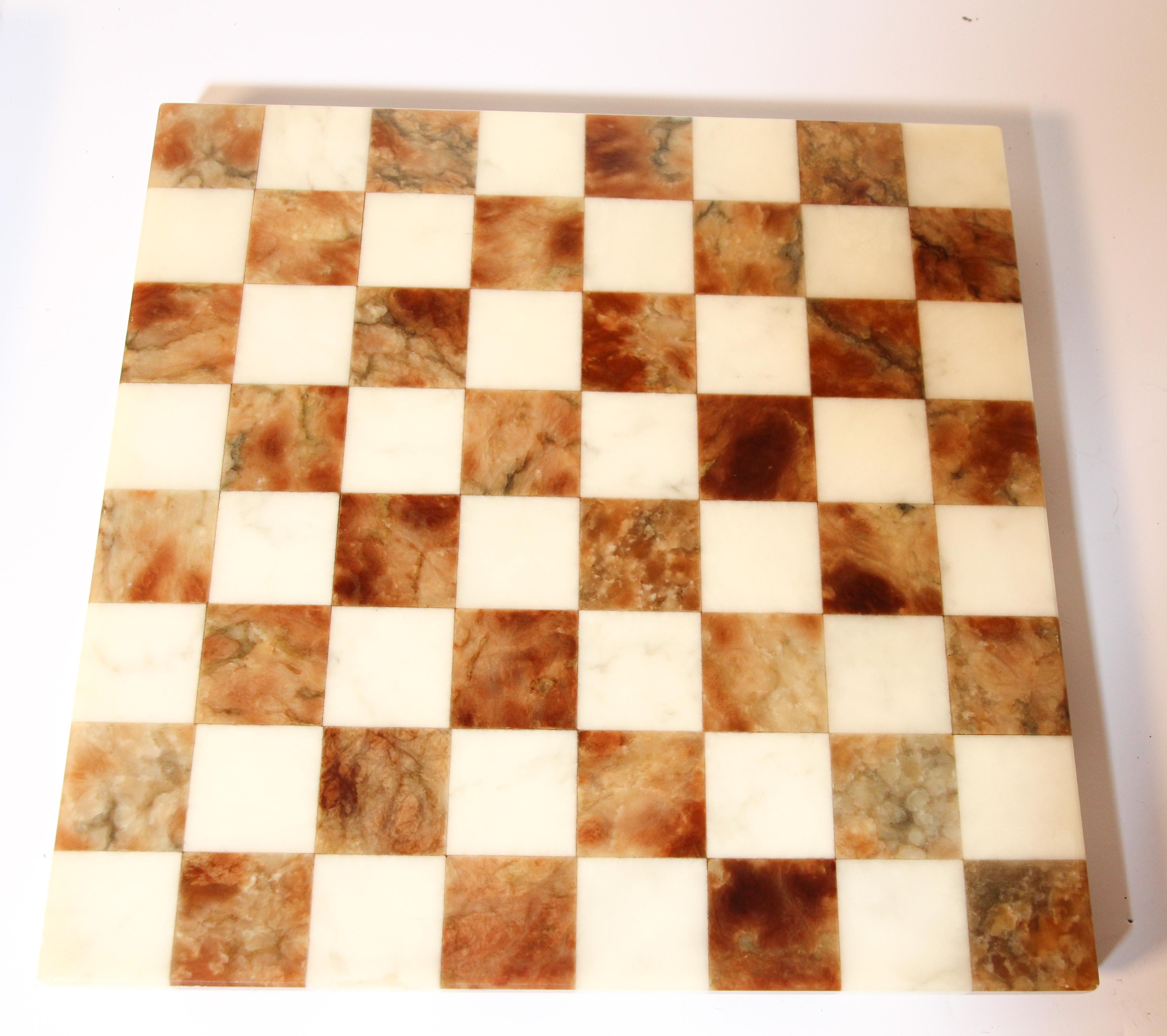 Vintage Italian Chess Board with Alabaster Carved Pieces 8
