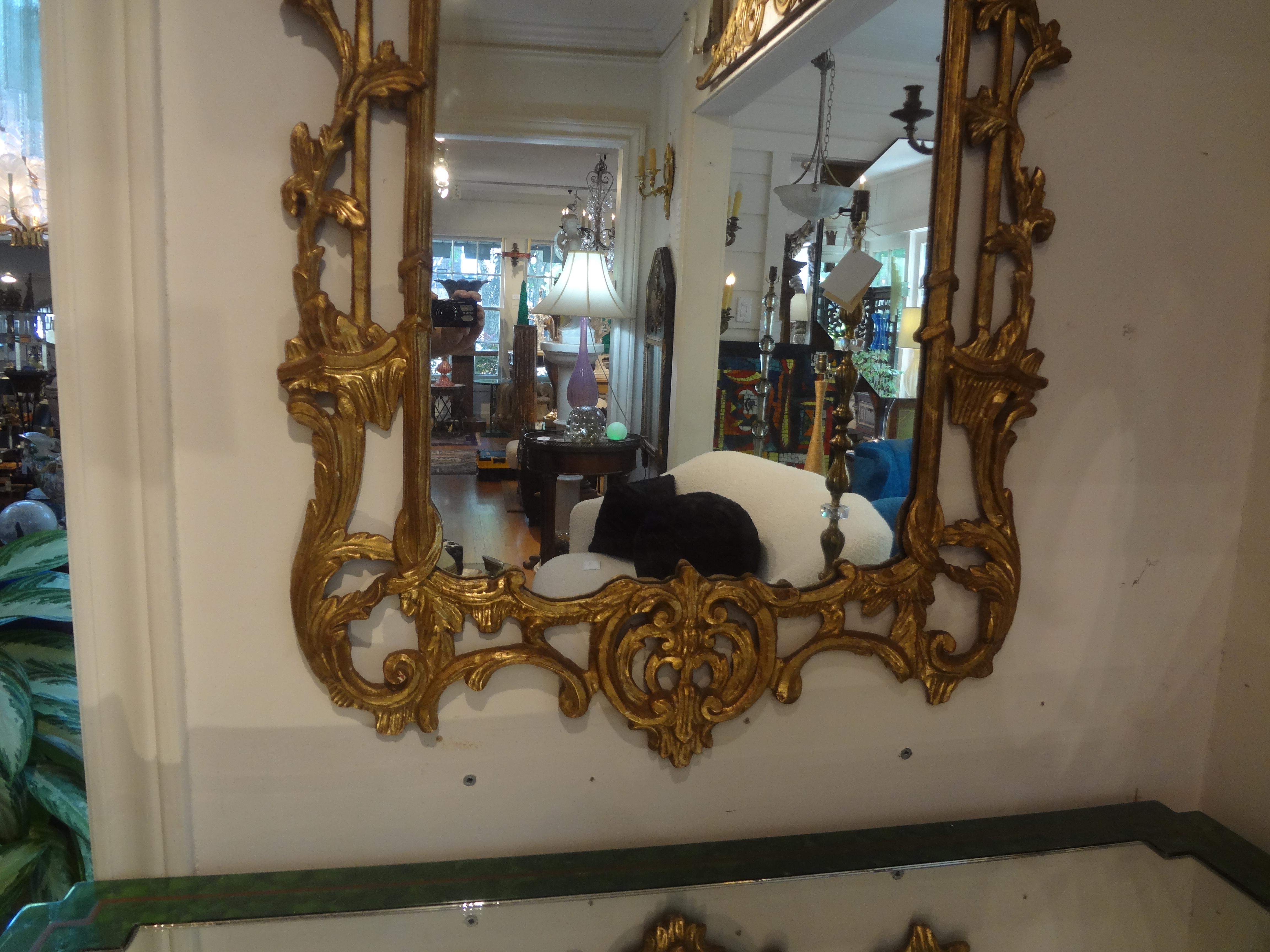 Vintage Italian Chinese Chippendale Style Carved Giltwood Pagoda Mirror In Good Condition For Sale In Houston, TX