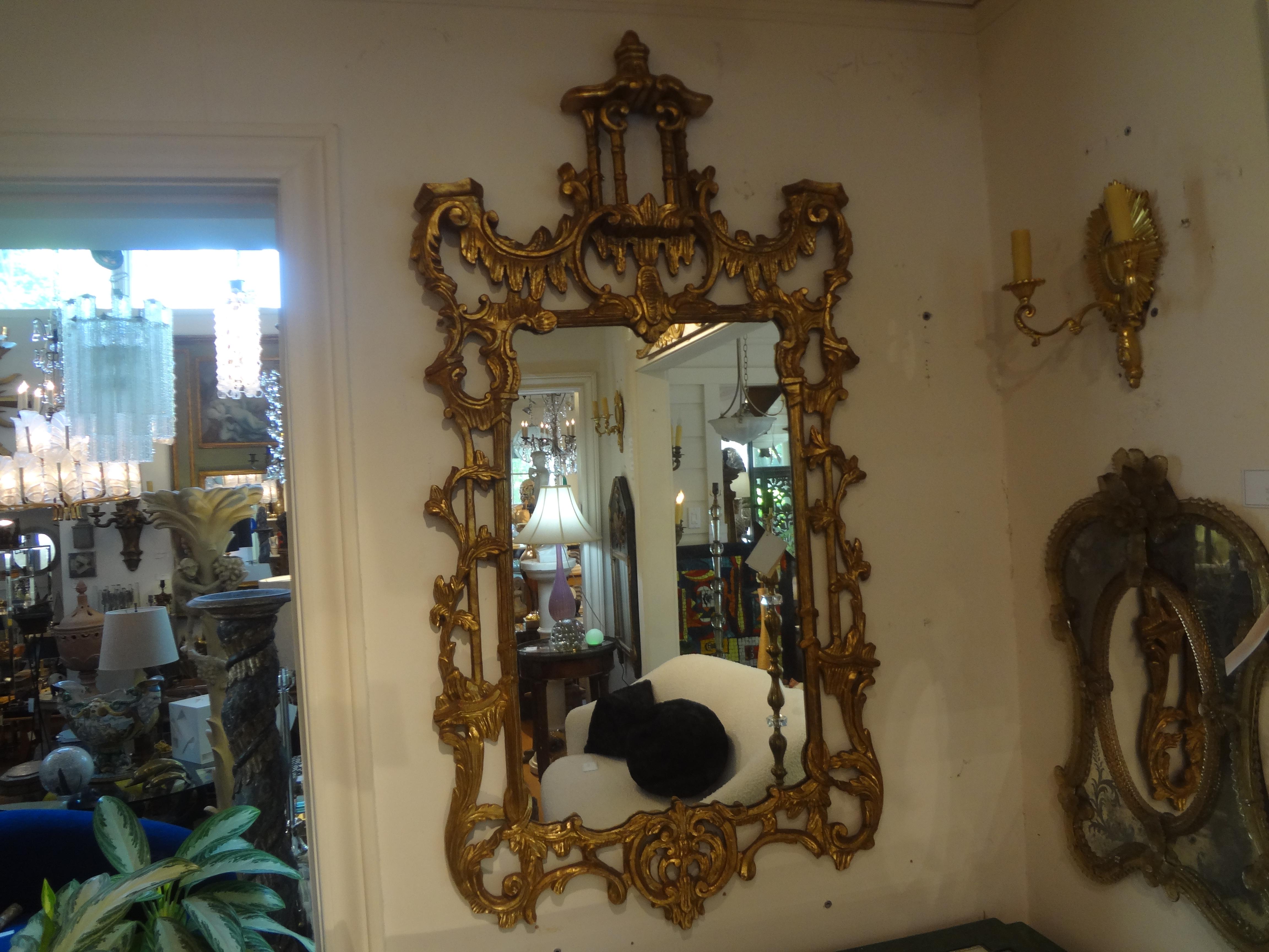 Vintage Italian Chinese Chippendale Style Carved Giltwood Pagoda Mirror For Sale 4