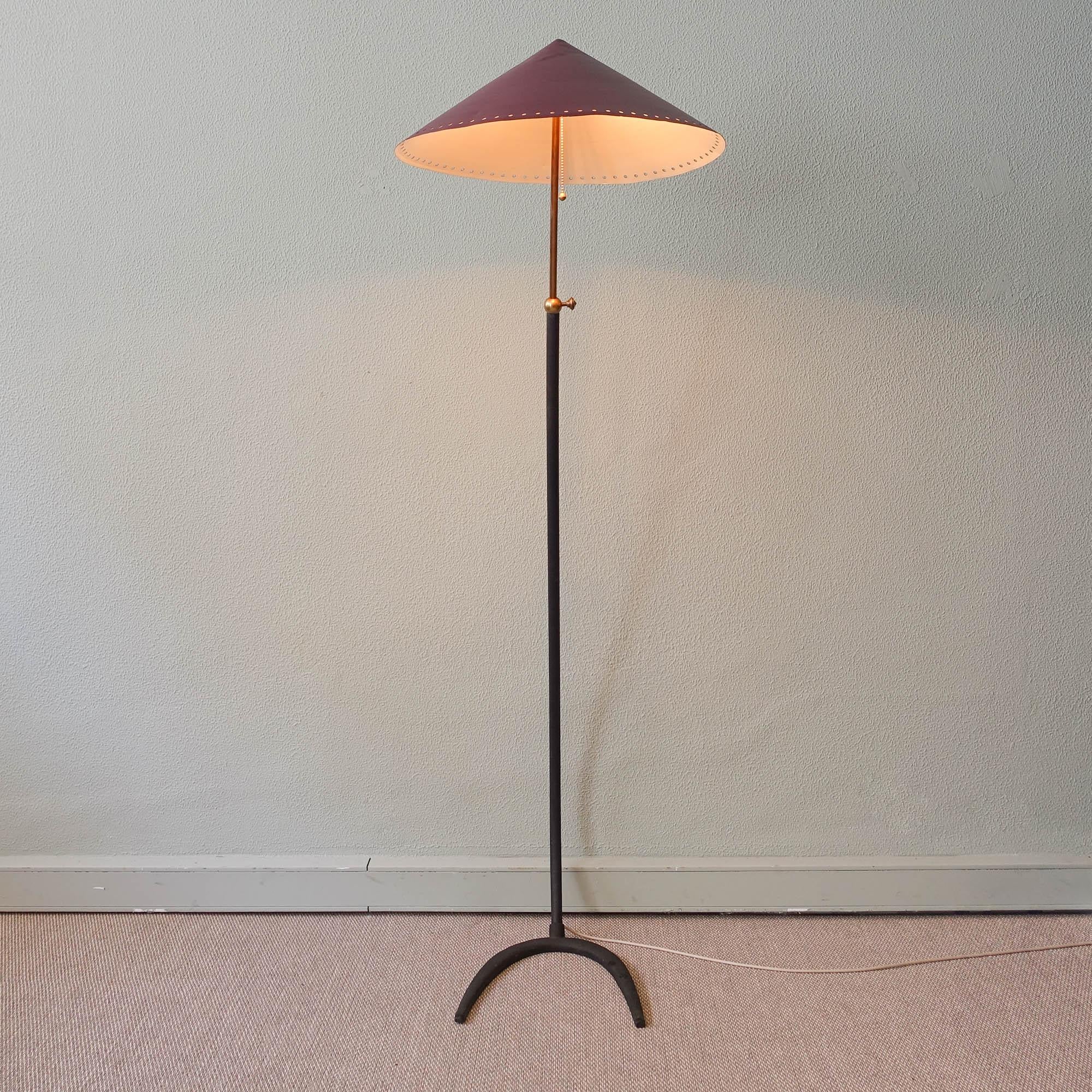 Mid-Century Modern Vintage Italian Chinese Hat Floor Lamp, 1950's For Sale
