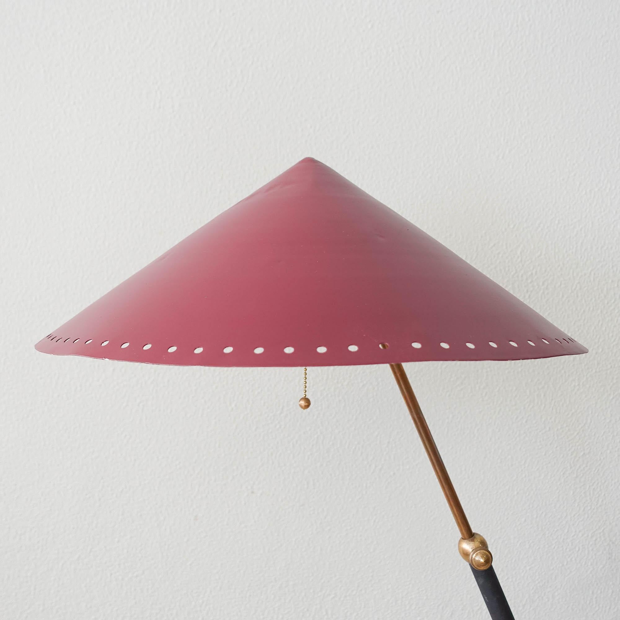 Italienische chinesische Hut-Stehlampe, 1950er Jahre (Mitte des 20. Jahrhunderts) im Angebot