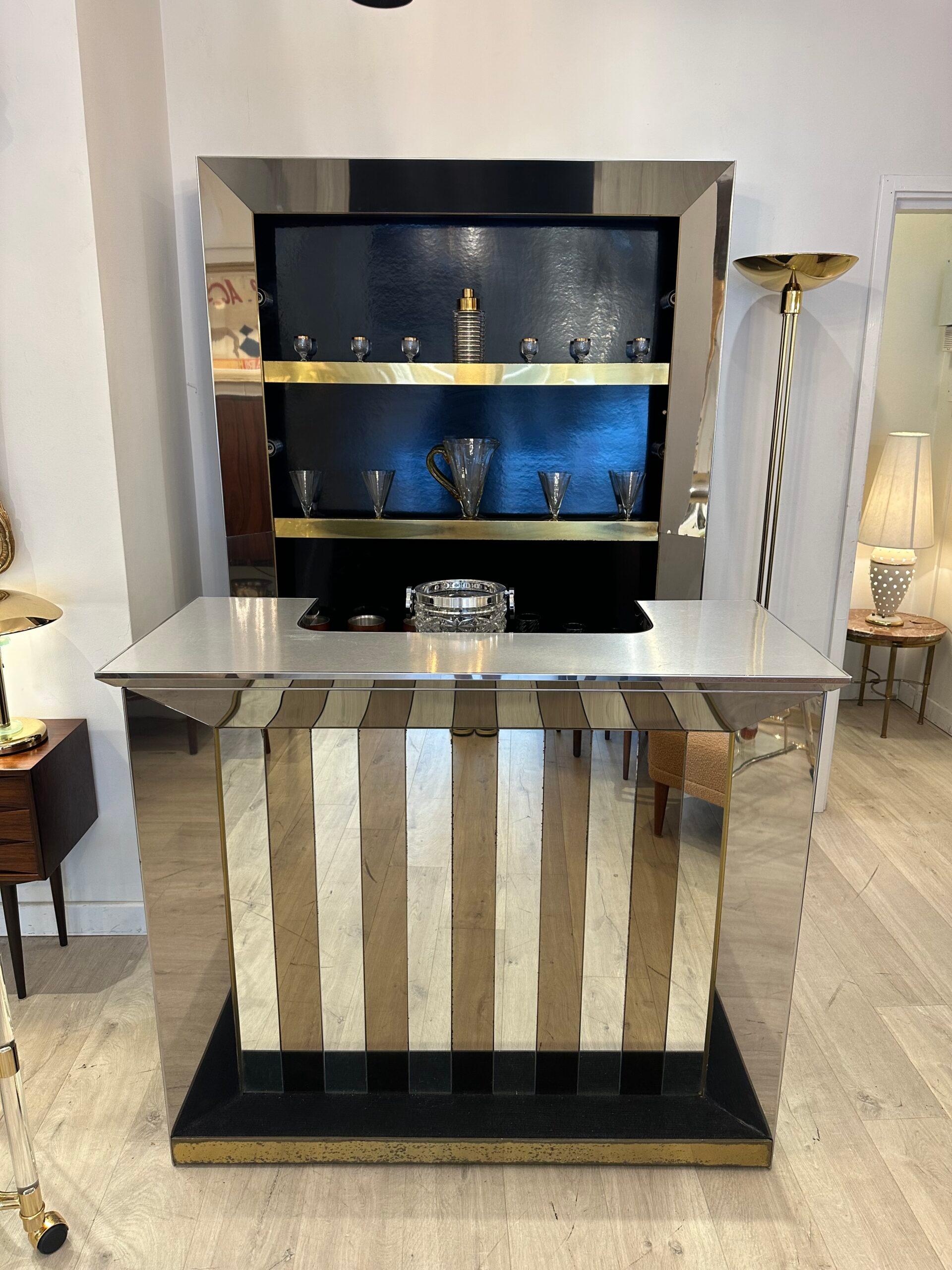 Vintage Italian Chrome and Brass Bar Cabinet (Italienisch) im Angebot