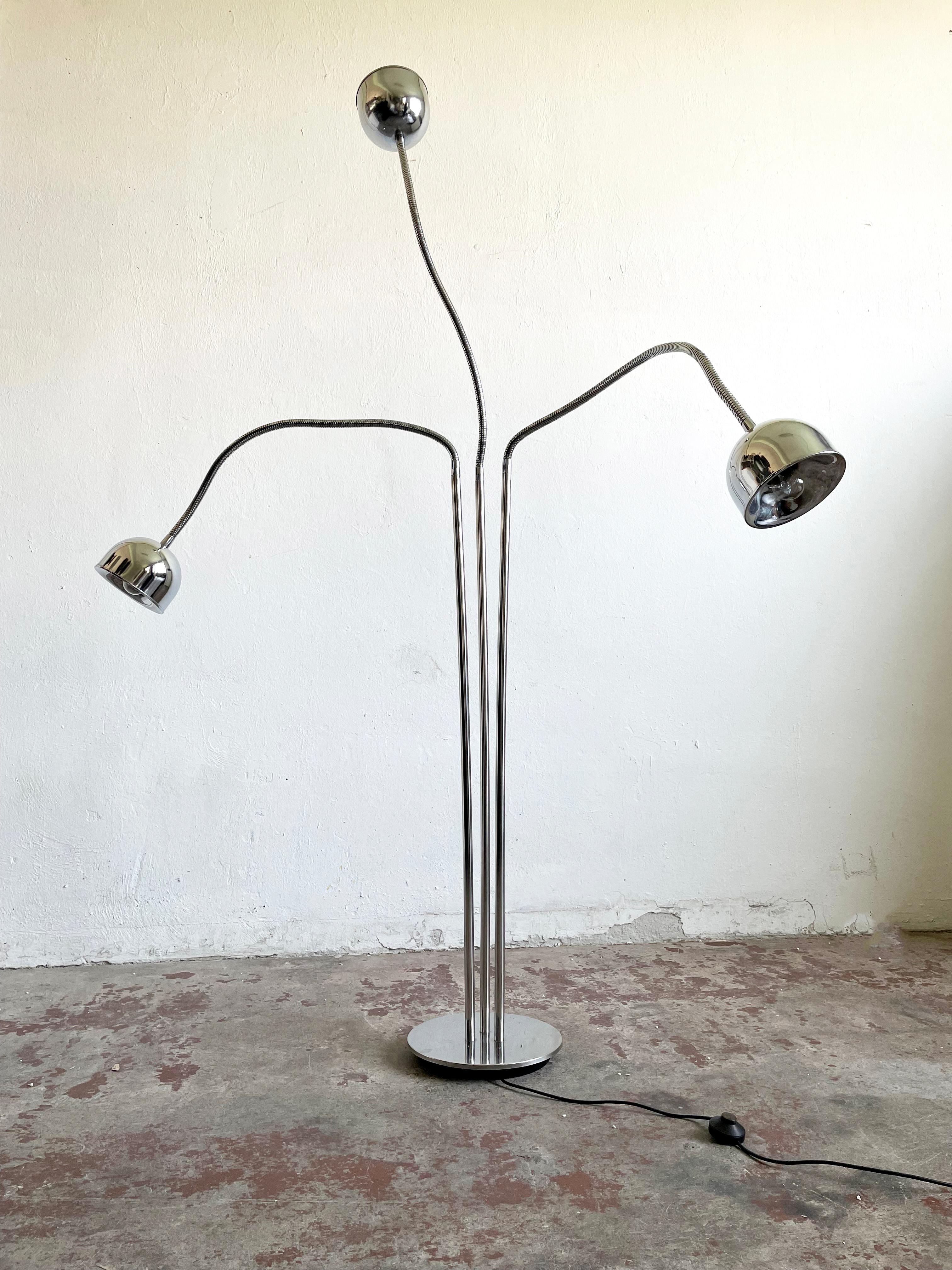 Lampada da terra Vintage Italian Lamp in stile Reggiani, A Space Age, anni '70 3