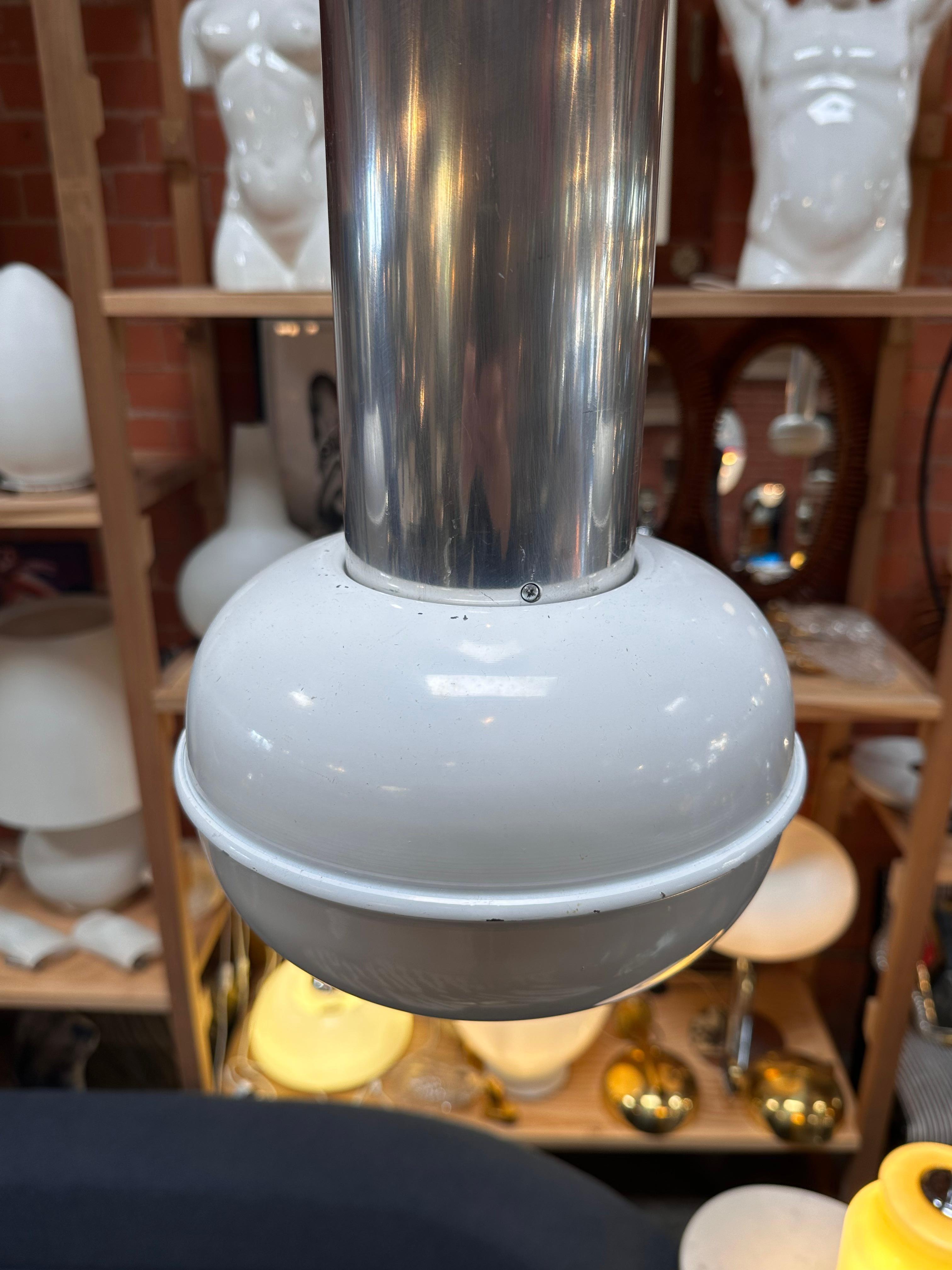 Vintage Italian Chrome Light Pendant 1980s In Good Condition For Sale In Los Angeles, CA