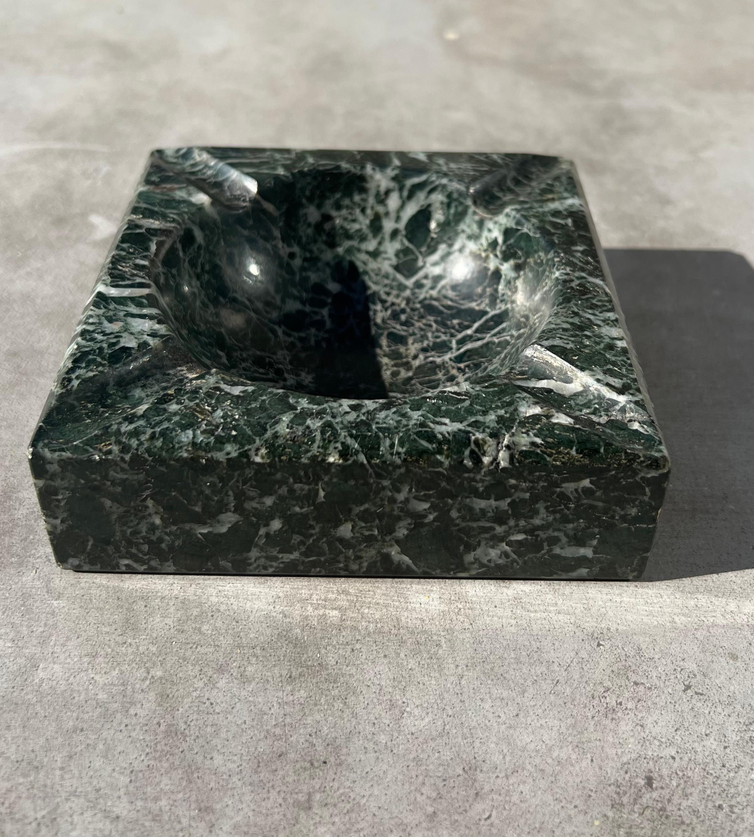 Vintage Italian chunky green marble ashtray, 1960s 2