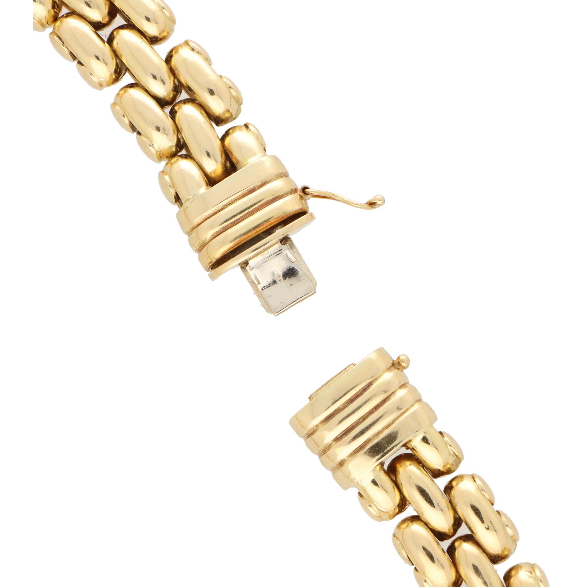 Retro Vintage Italian Chunky Link Necklace in 18k Yellow Gold For Sale