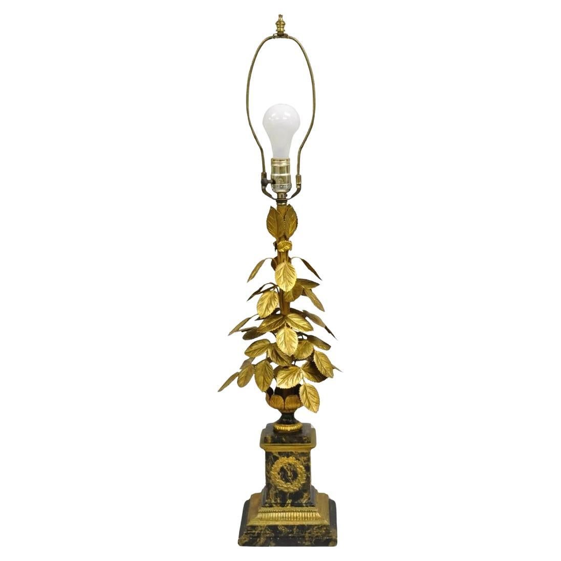 Vintage Italian Classical Leafy Foliate Gold vergoldet Kranz Metall Tischlampe