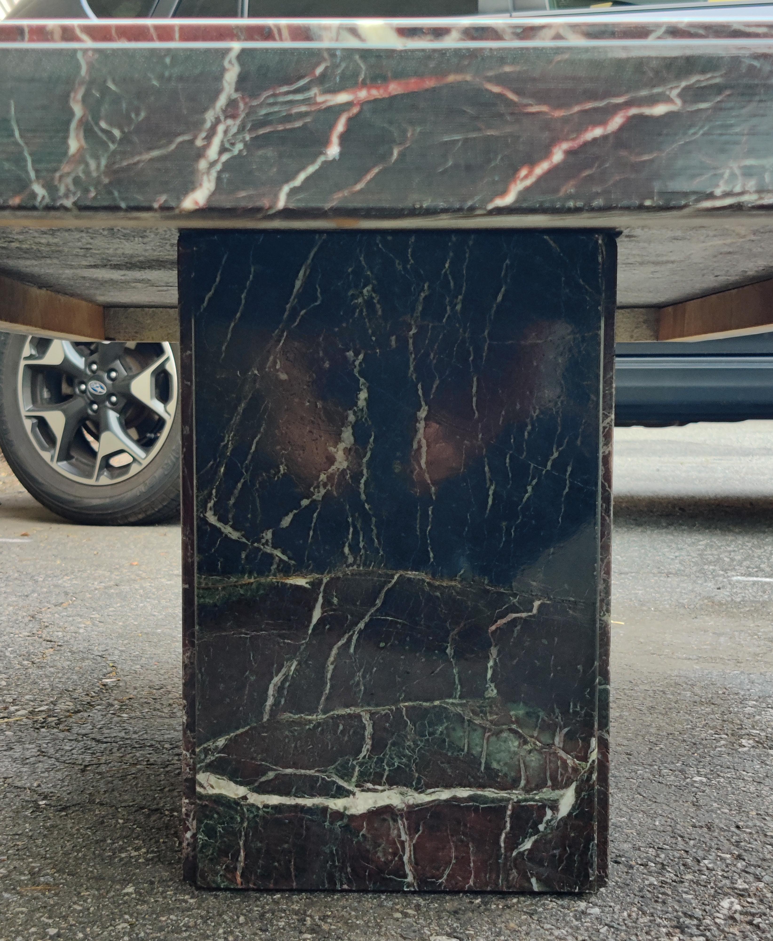 Superb Italian Coffee Table in Rosso Levanto Marble, red green white, 1970s For Sale 1