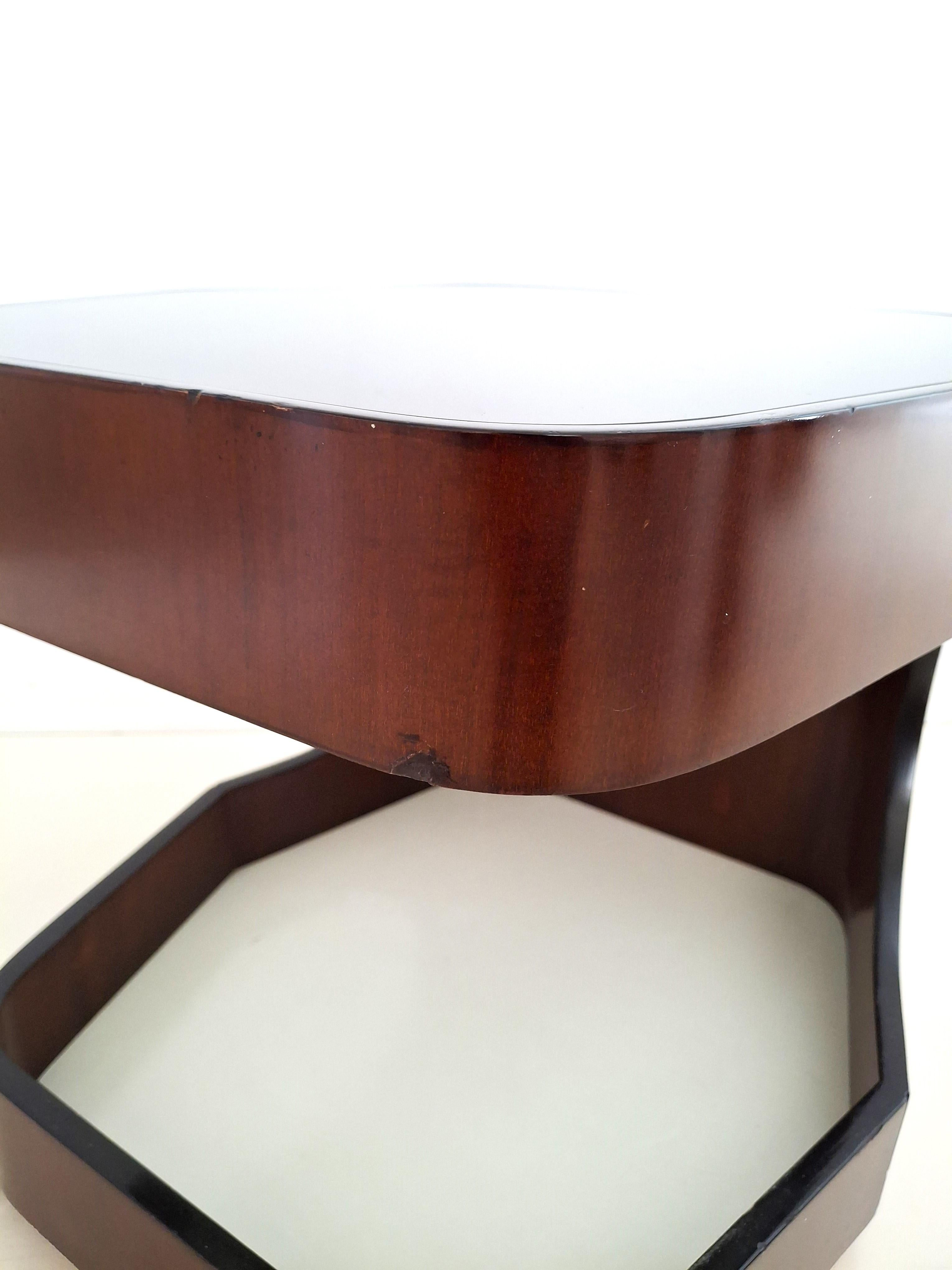 Vintage Italian Coffee Table on Casters, 1970s Design In Good Condition For Sale In Ljubljana, SI