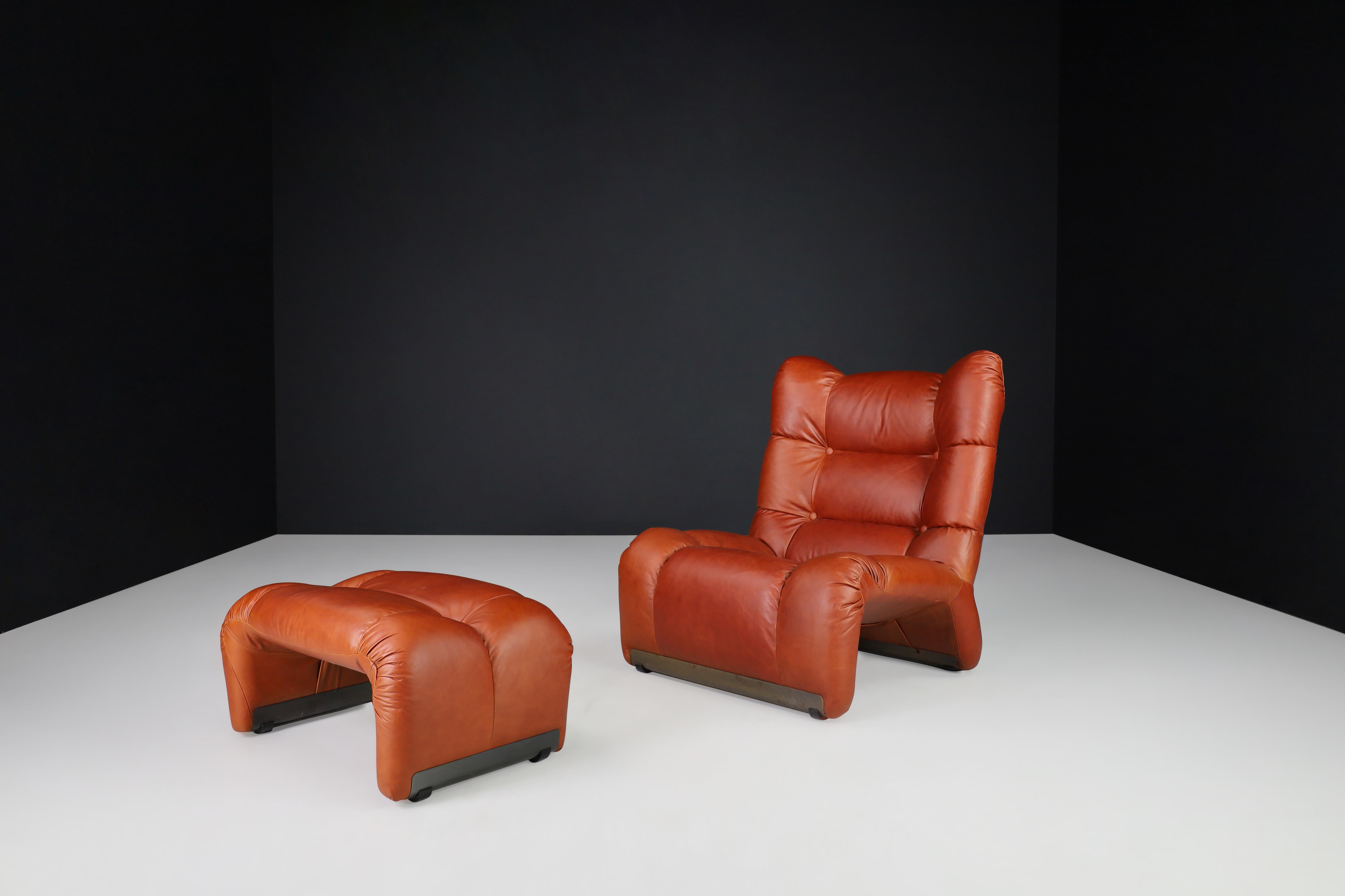 Vintage Italian Cognac Leather Lounge Chair with Ottoman, 1970s For Sale 5