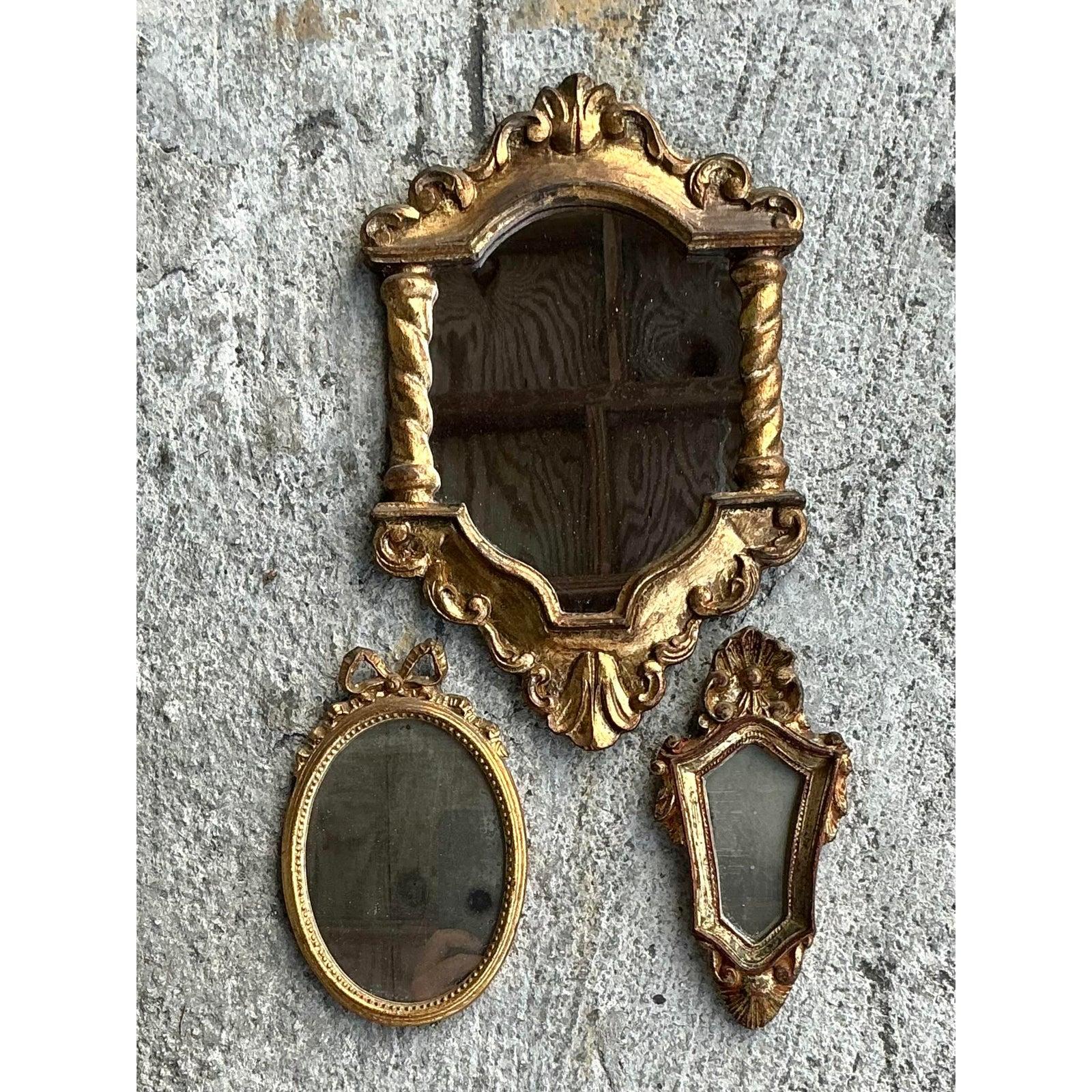 Barocco Collezione di specchi dorati italiani d'epoca - Set di 3 in vendita