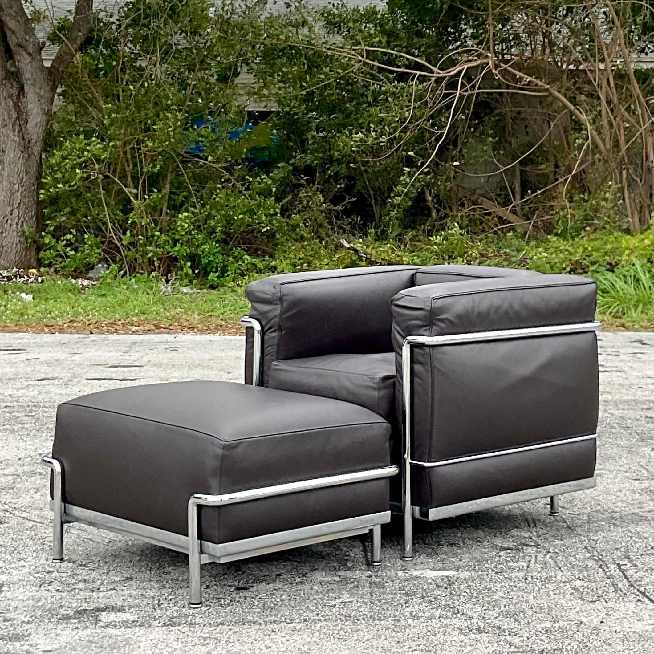 Vintage Italian Contemporary Cassina Lc2 Petite Modele Corbusier Leather Chair en vente 1
