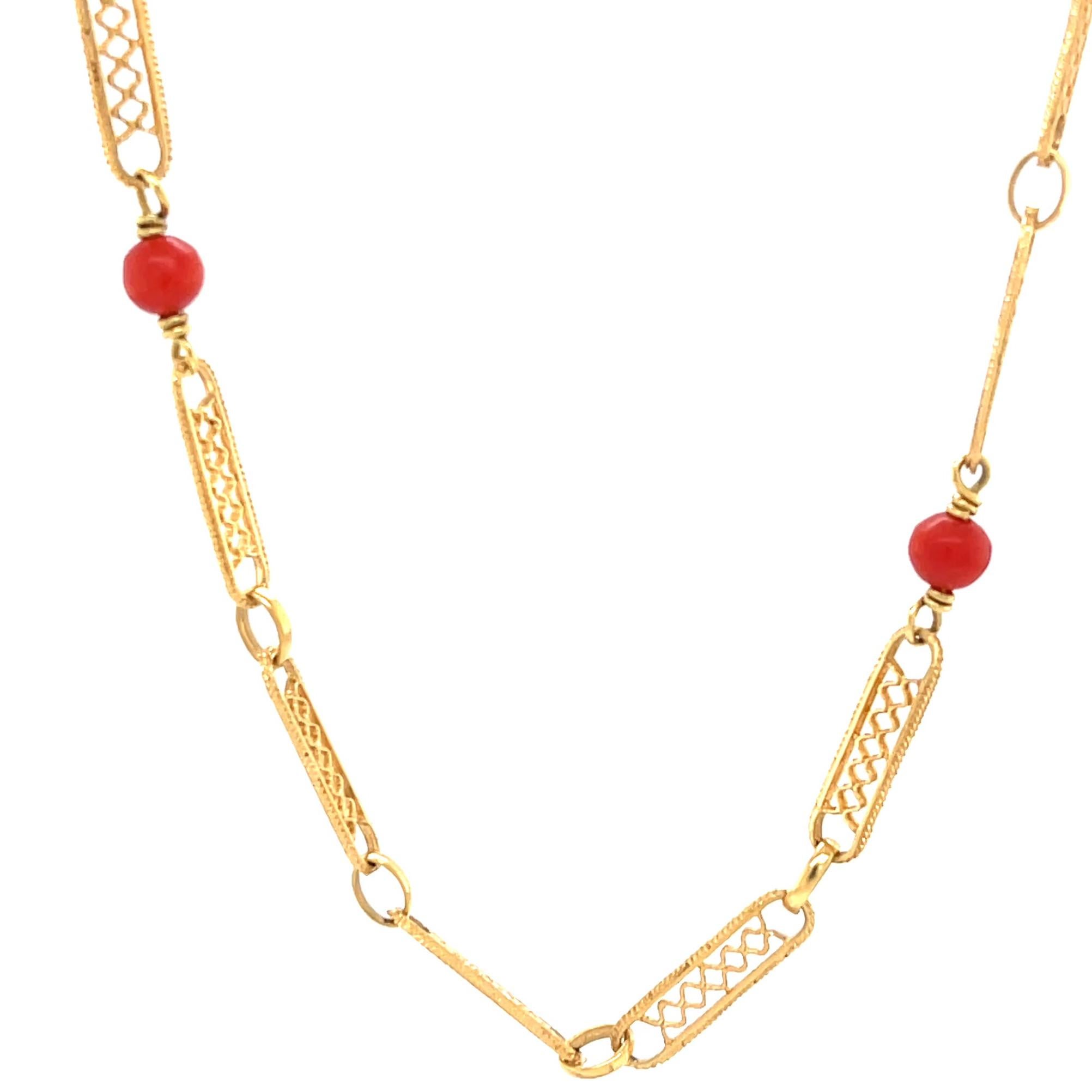 Round Cut Vintage Italian Coral 18 Karat Gold Fancy Link Necklace