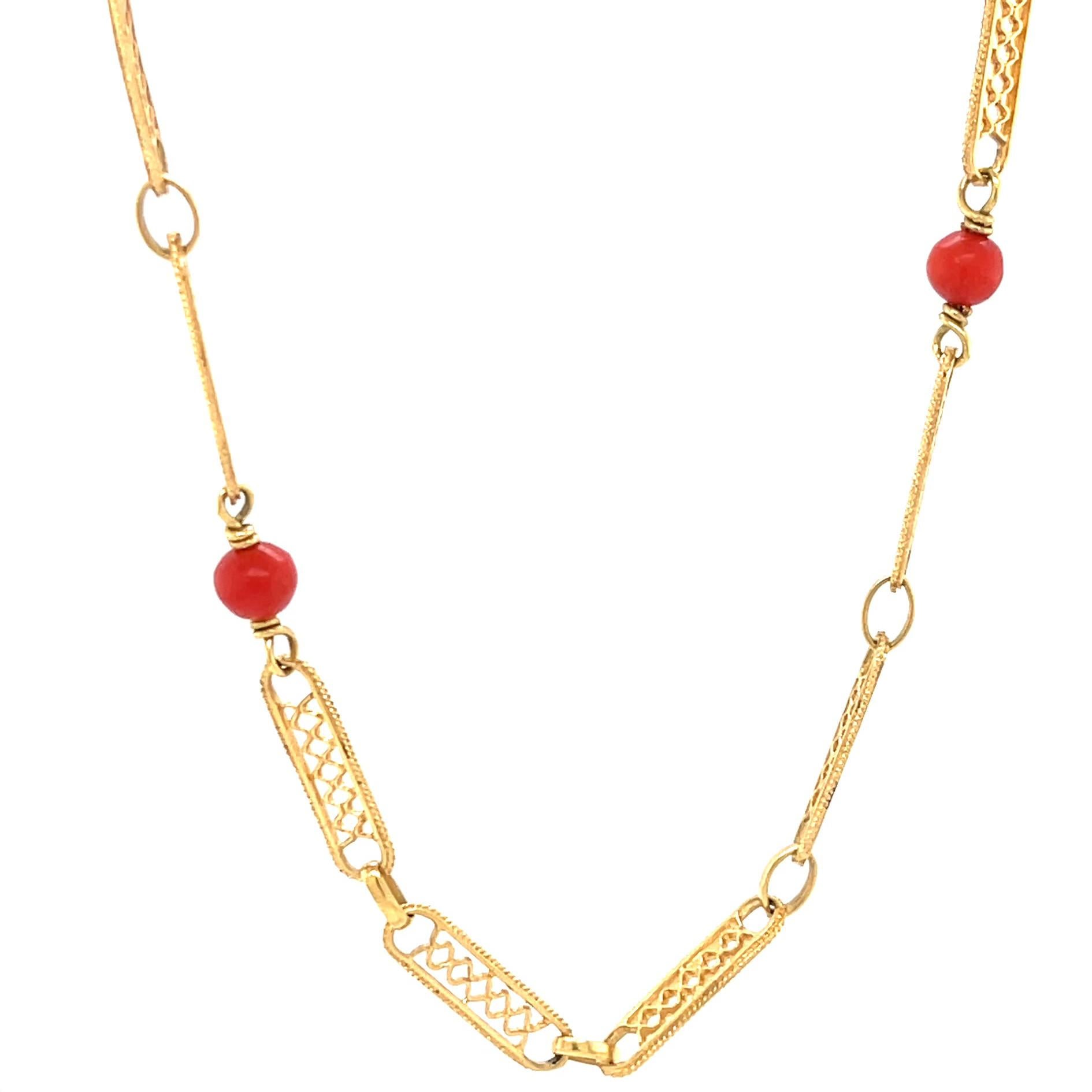 Women's or Men's Vintage Italian Coral 18 Karat Gold Fancy Link Necklace