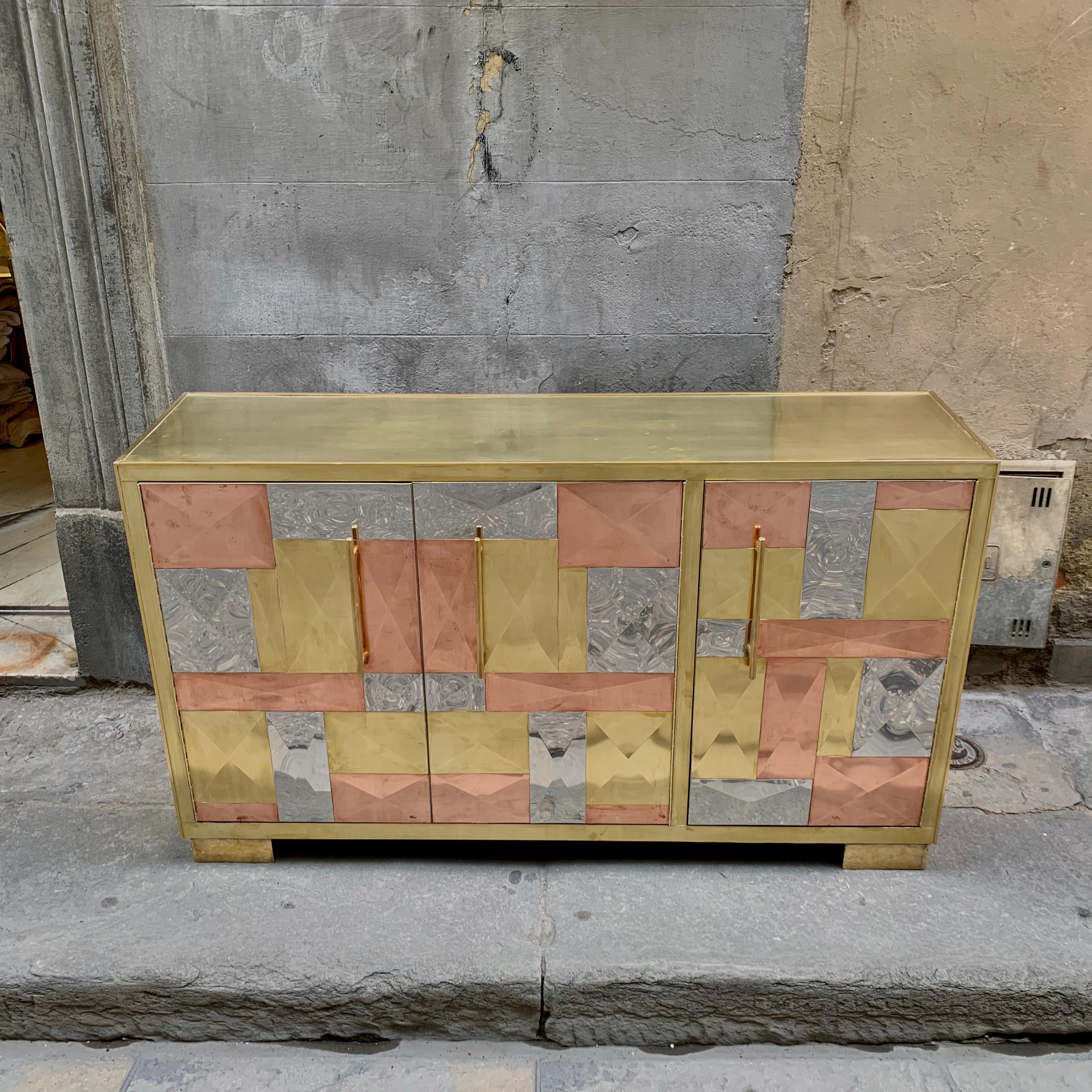 Vintage Italian Credenza, Brass Copper and Steel Plates, Geometric Design, 1970s In Good Condition In Florence, IT