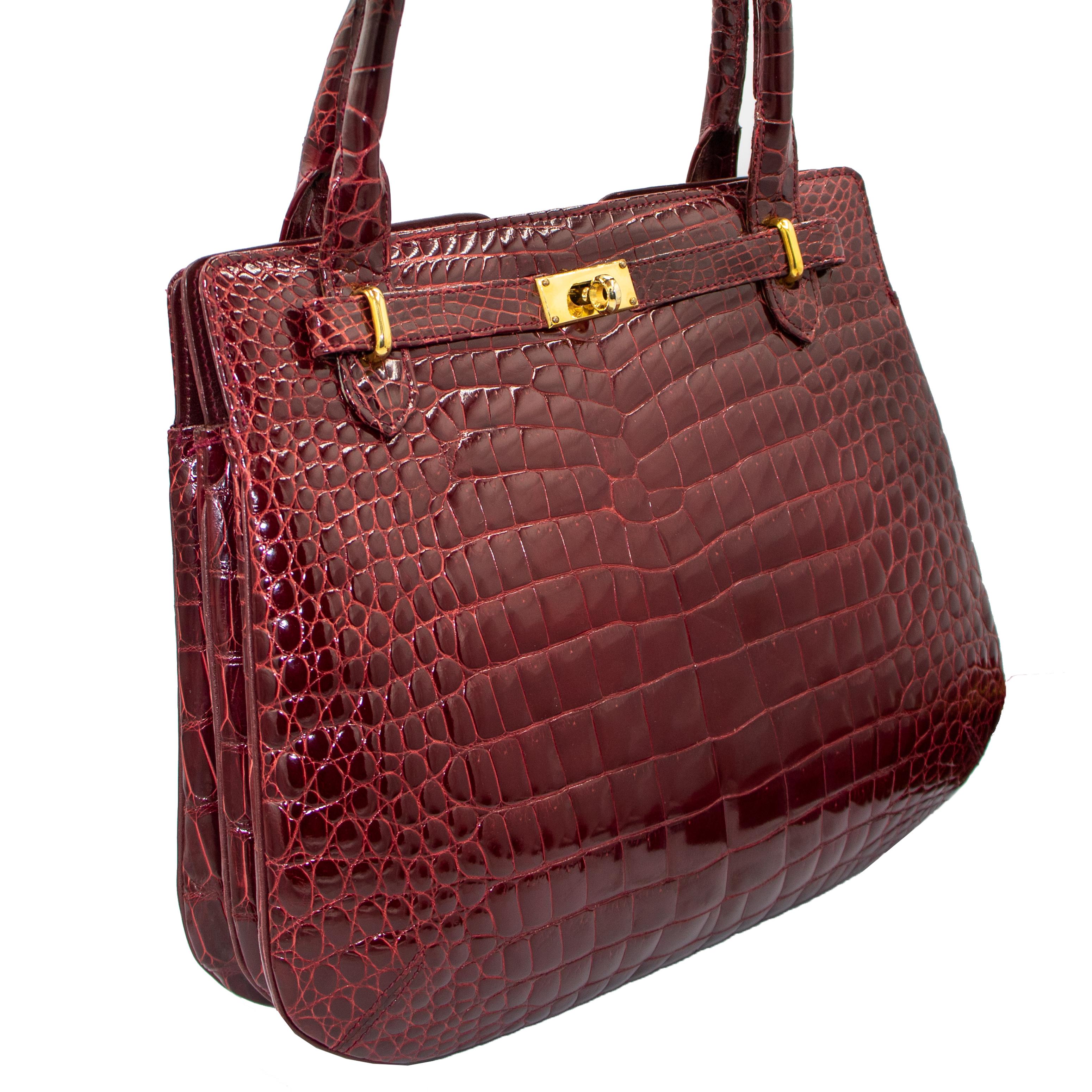 Veloso\u2019s Gift Shop embroidered wooden handle handbag Vintage 1960s