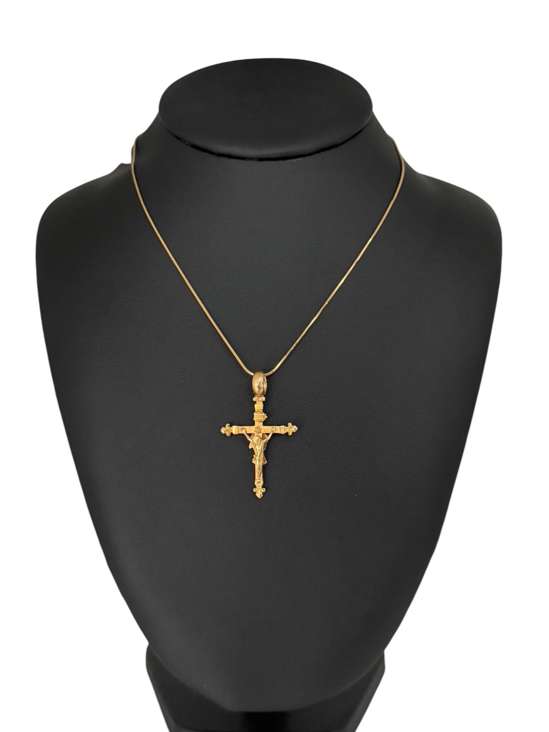 Vintage Italian Crucifix Double-Sided 14 karat Yellow Gold 2