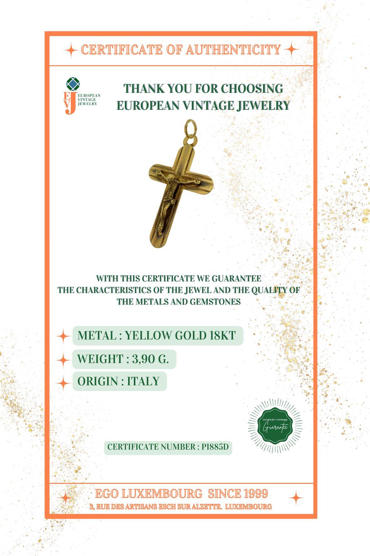 Crucifix italien vintage en or jaune et oxydation noire en vente 4