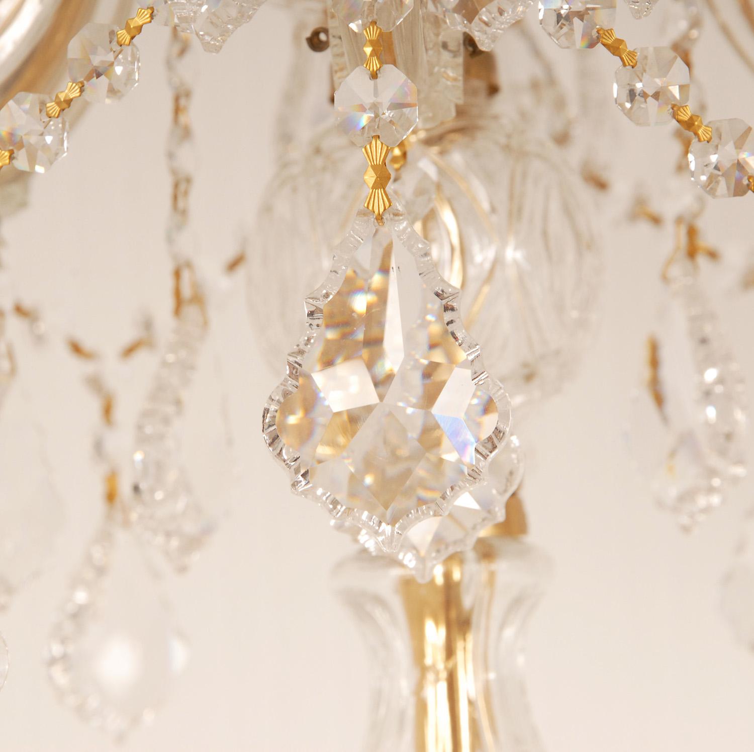 Paar italienische Vintage-Kristalllampen, Girandolen, vergoldete Bronze im Zustand „Gut“ im Angebot in Wommelgem, VAN