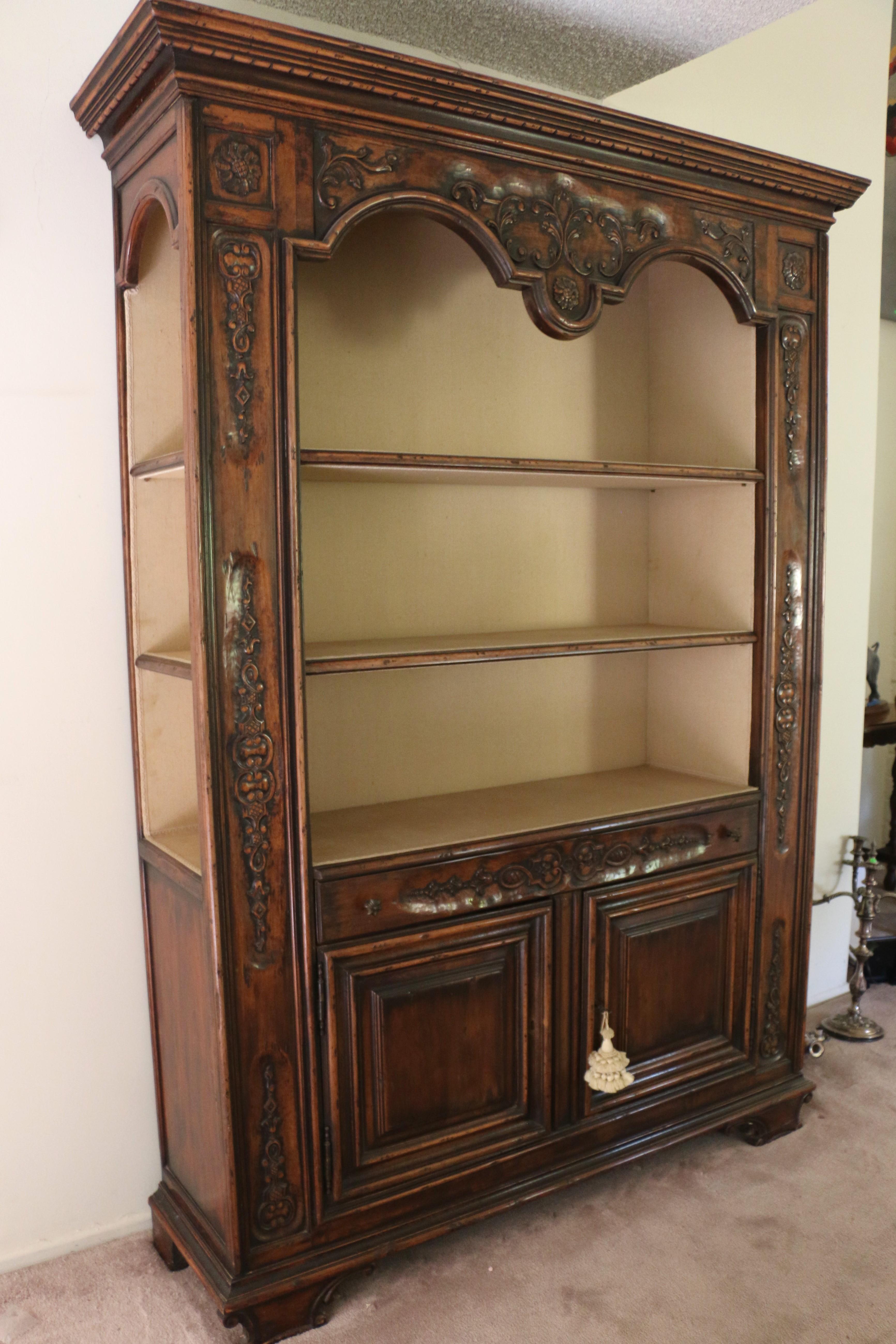 Rustique Cabinet de curiosité italien vintage, années 1930 en vente