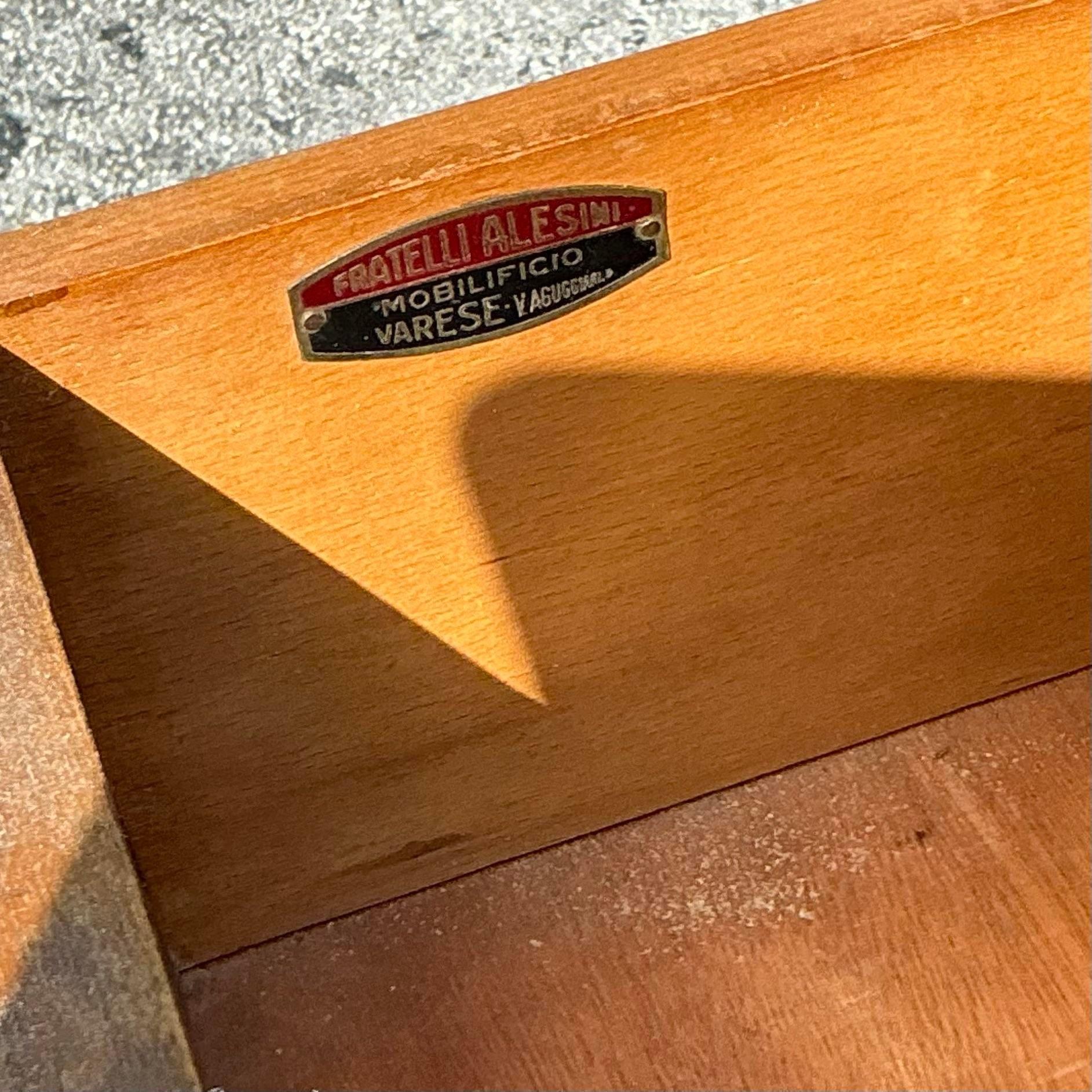 Vintage Italian Deco Burl Wood Kommode von Schubladen (20. Jahrhundert) im Angebot